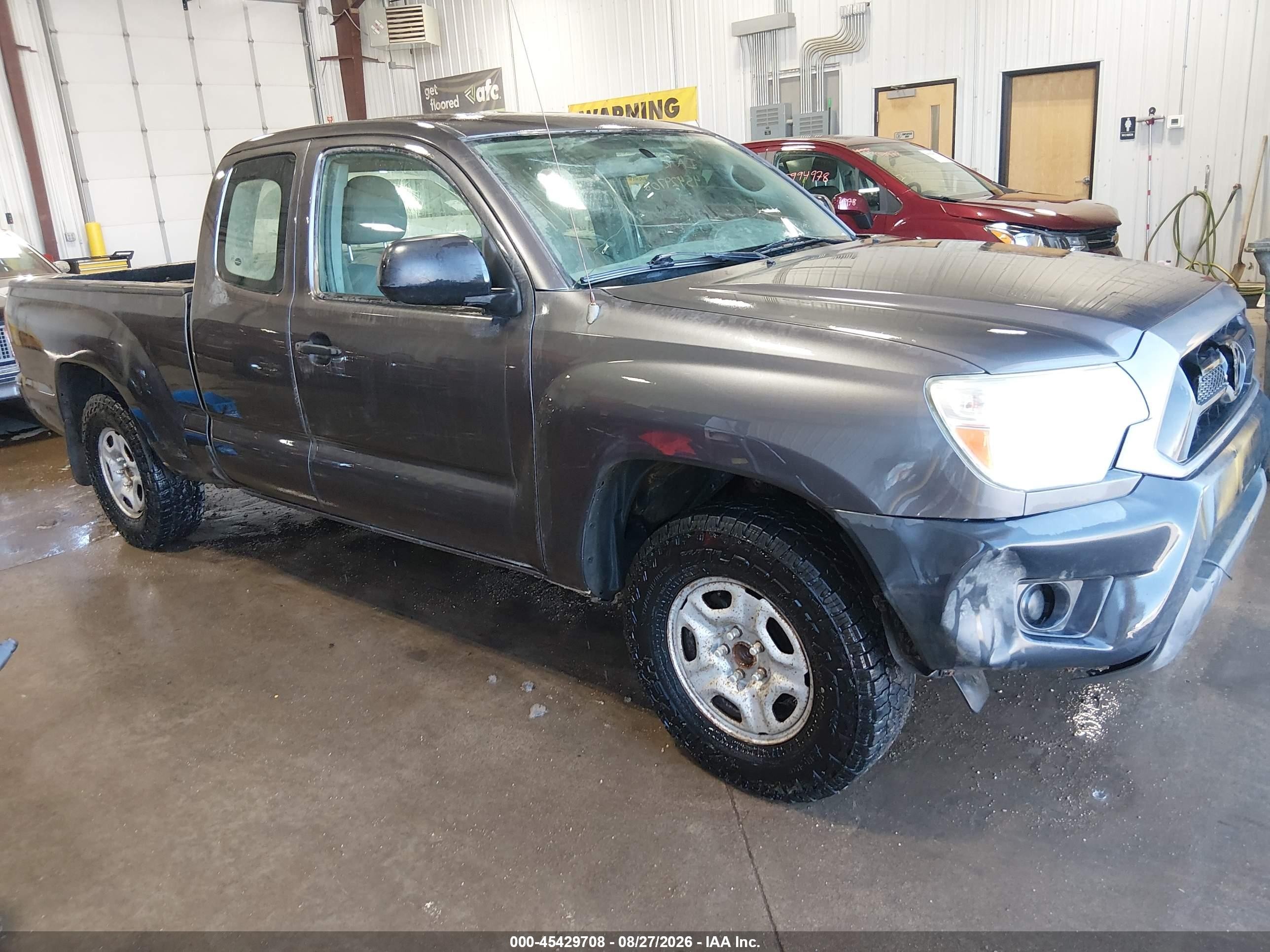2015 Toyota Tacoma   Серый vin: 5TFTX4CN8FX057635