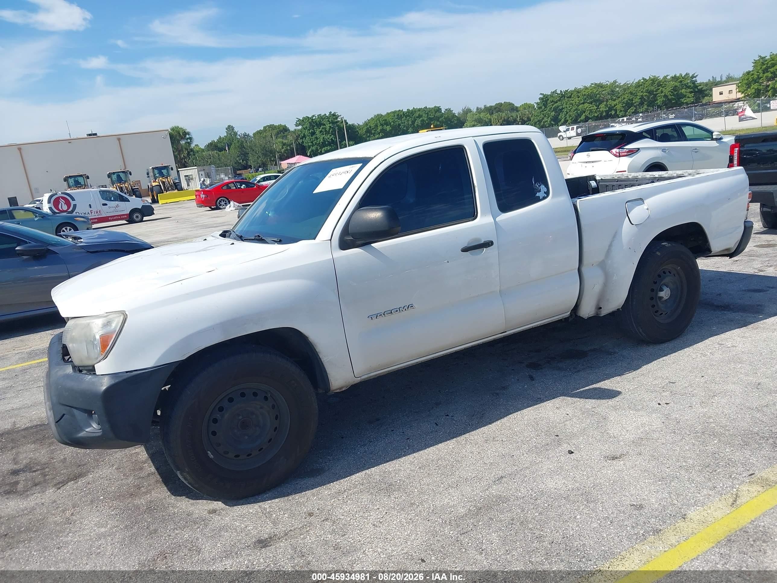 2014 Toyota Tacoma   White vin: 5TFTX4CN9EX039661