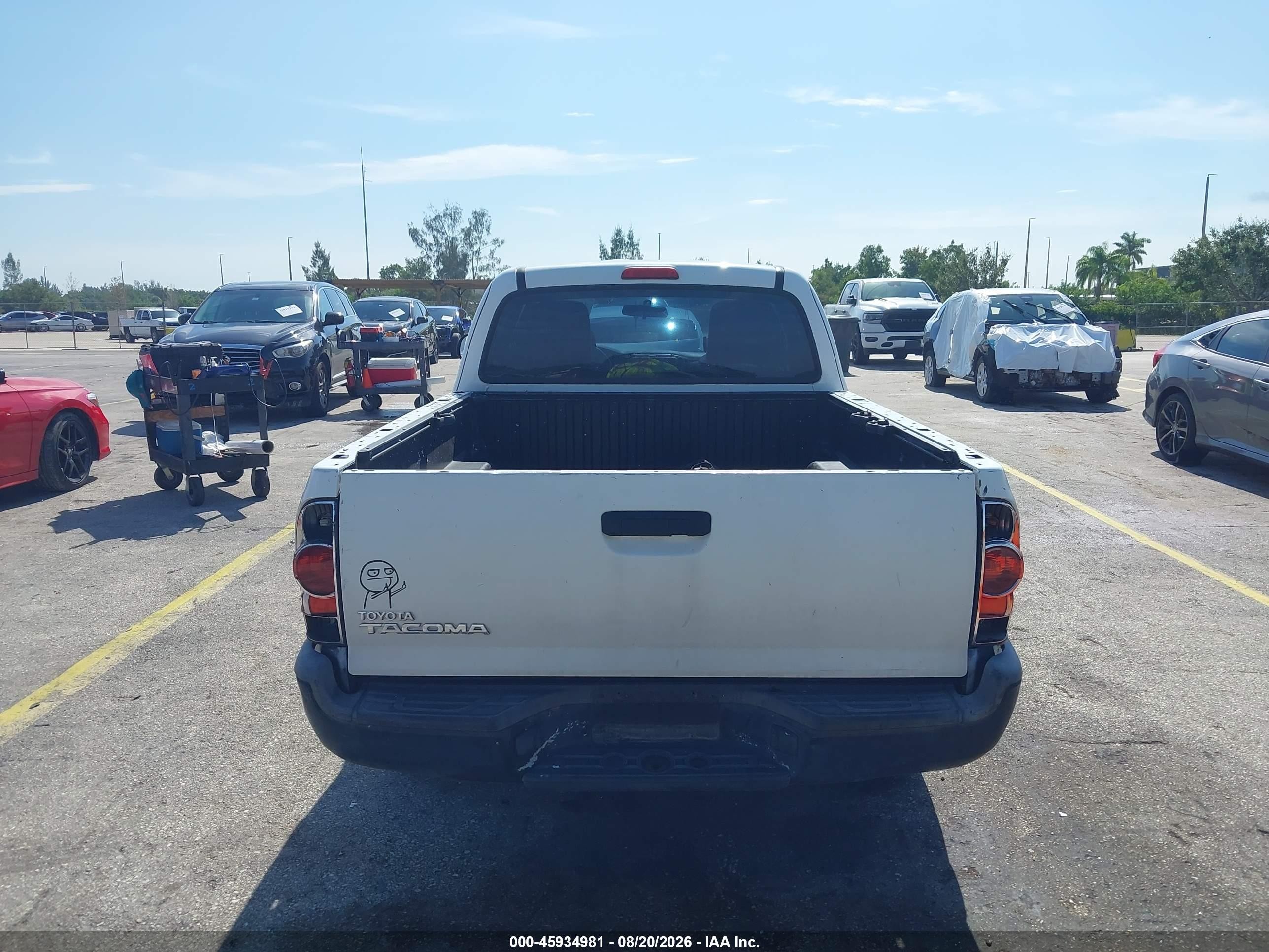 2014 Toyota Tacoma   White vin: 5TFTX4CN9EX039661