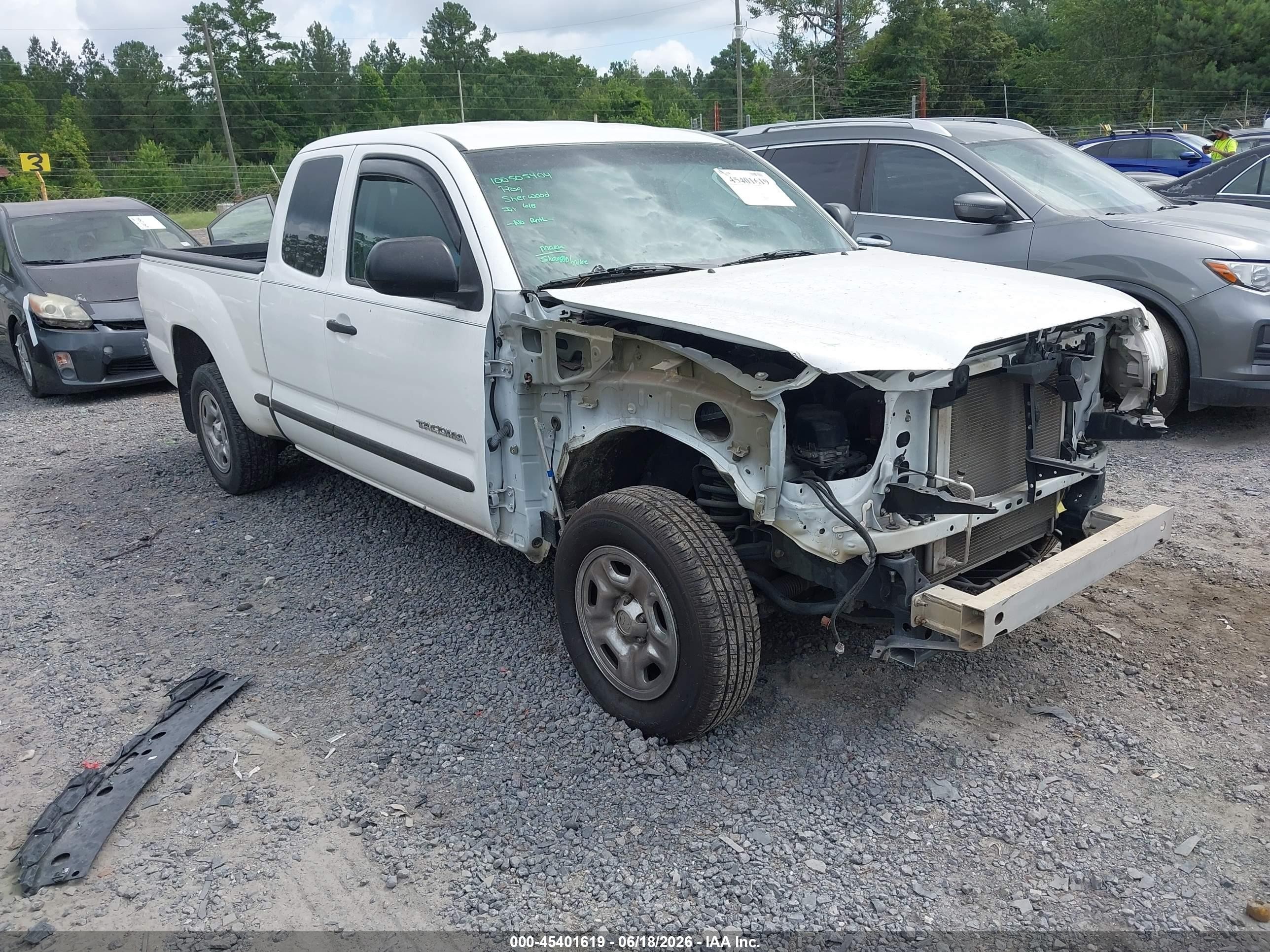 2013 Toyota Tacoma   White vin: 5TFTX4CNXDX024665