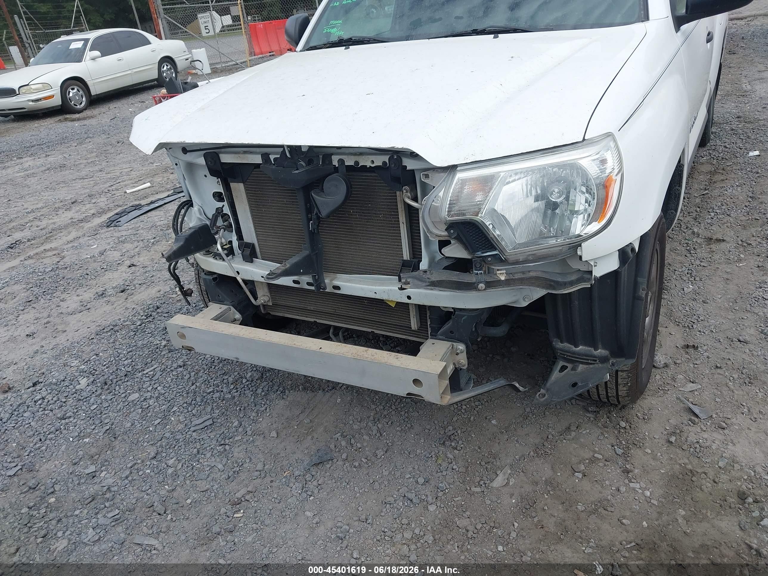2013 Toyota Tacoma   White vin: 5TFTX4CNXDX024665