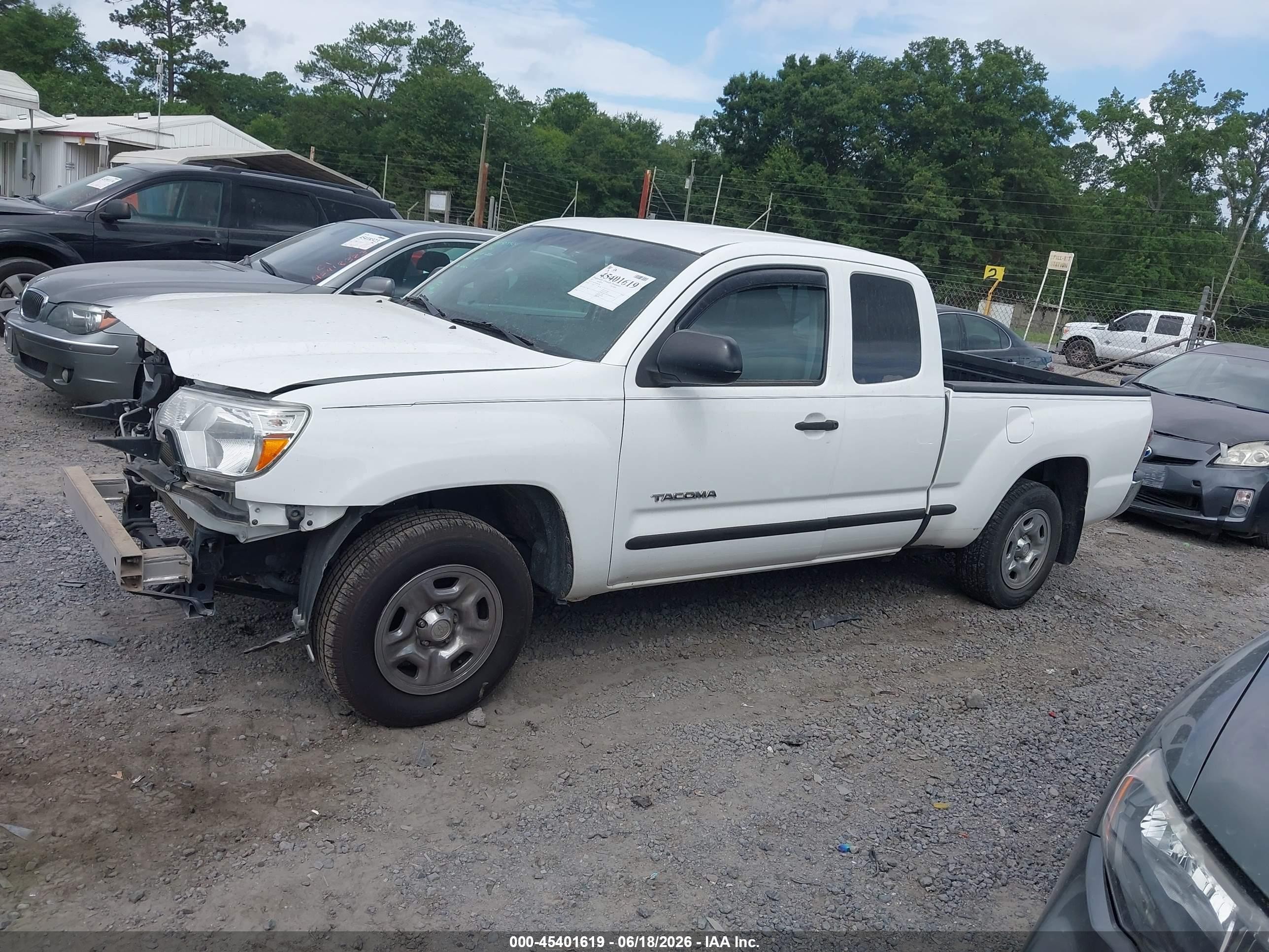2013 Toyota Tacoma   White vin: 5TFTX4CNXDX024665