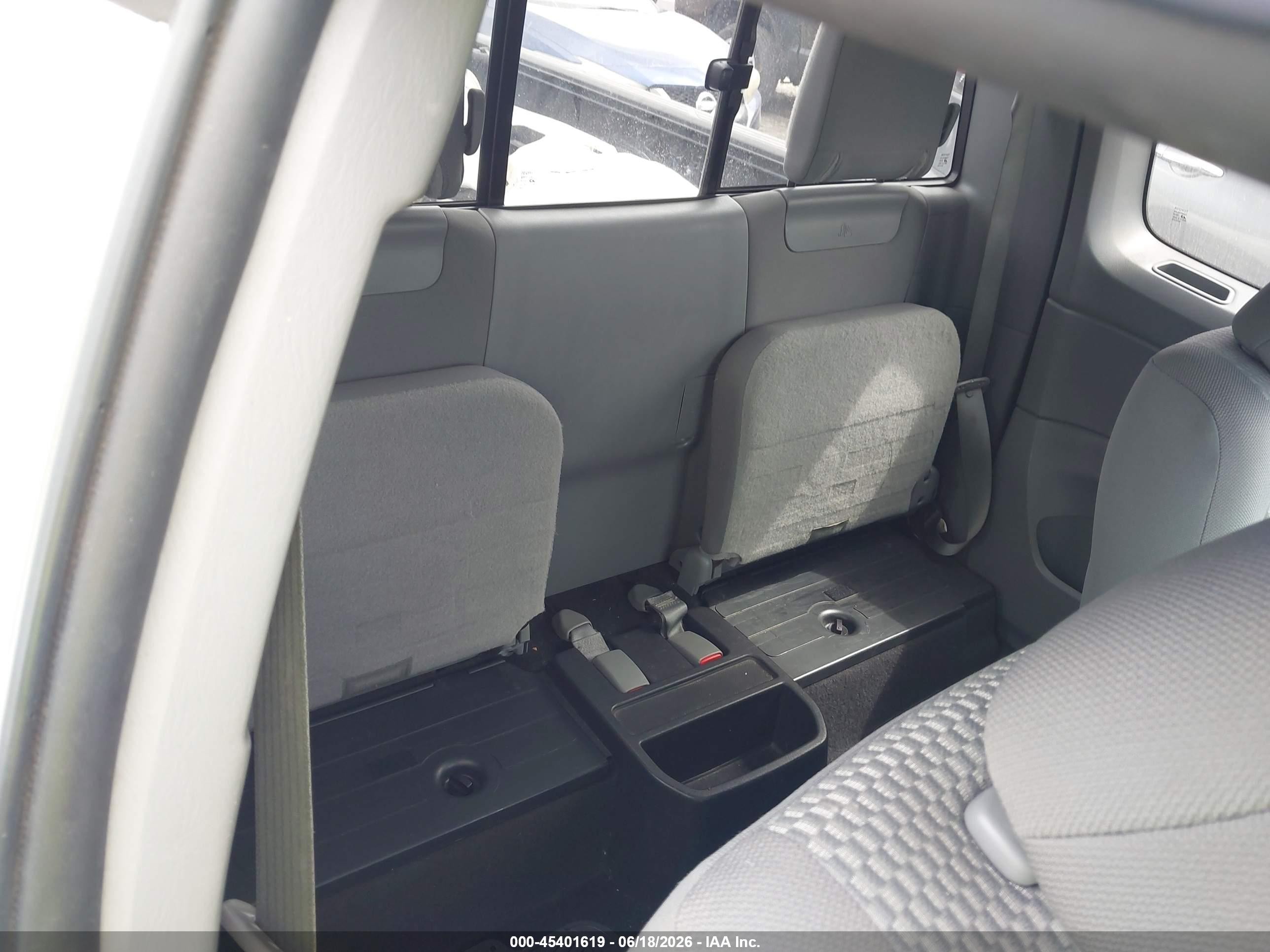 2013 Toyota Tacoma   White vin: 5TFTX4CNXDX024665