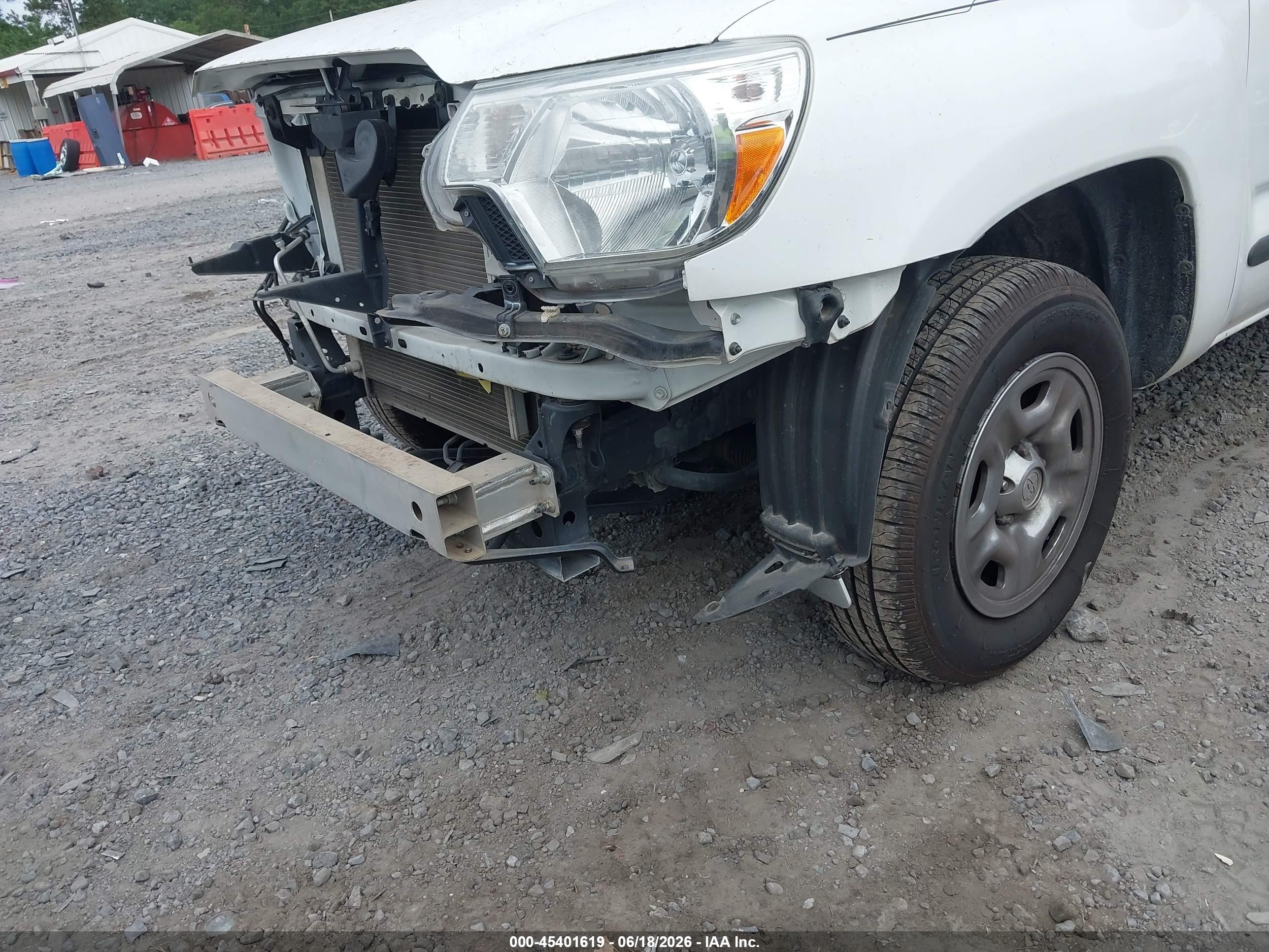 2013 Toyota Tacoma   White vin: 5TFTX4CNXDX024665