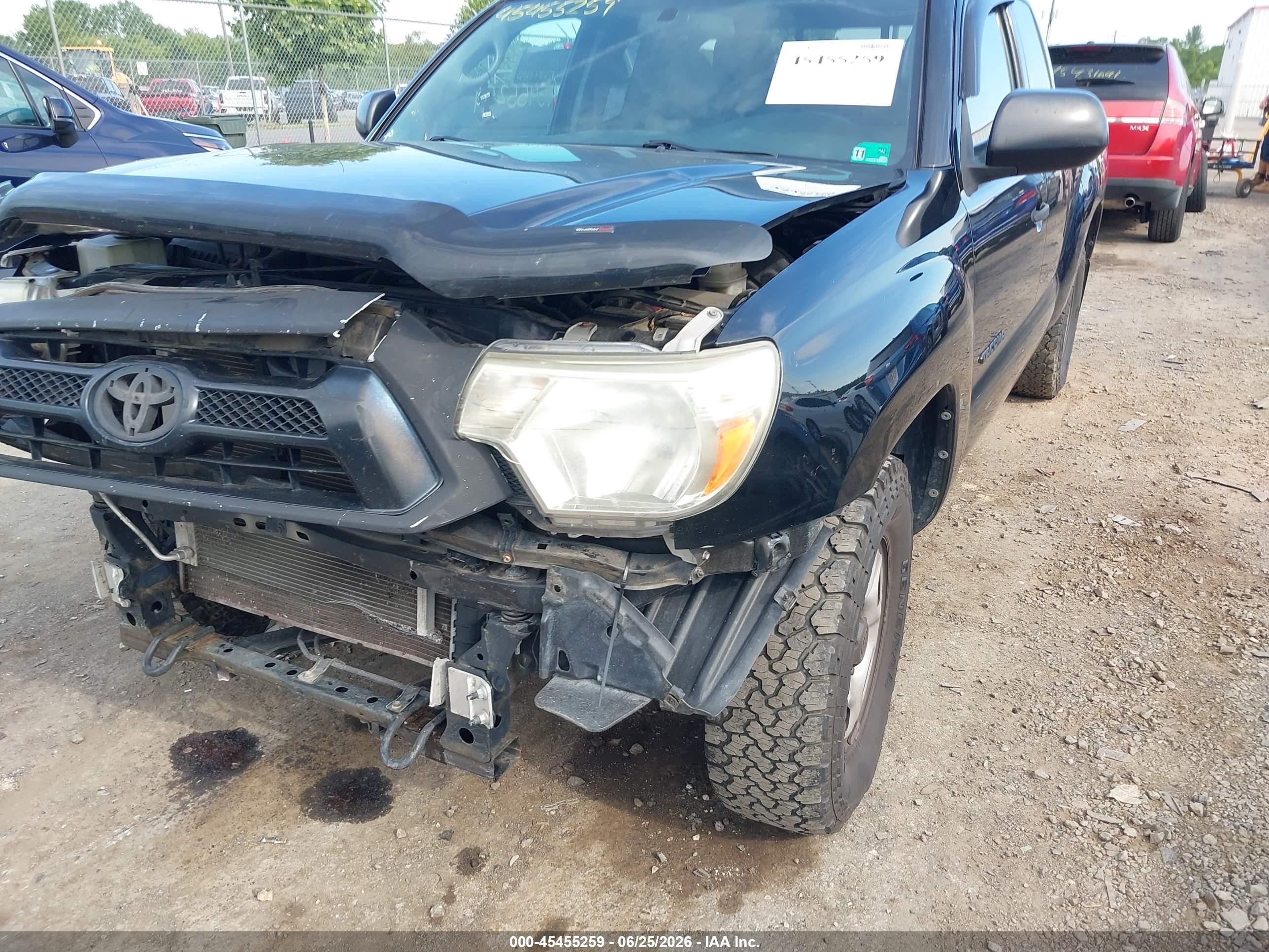 2014 Toyota Tacoma   Black vin: 5TFTX4CNXEX039670