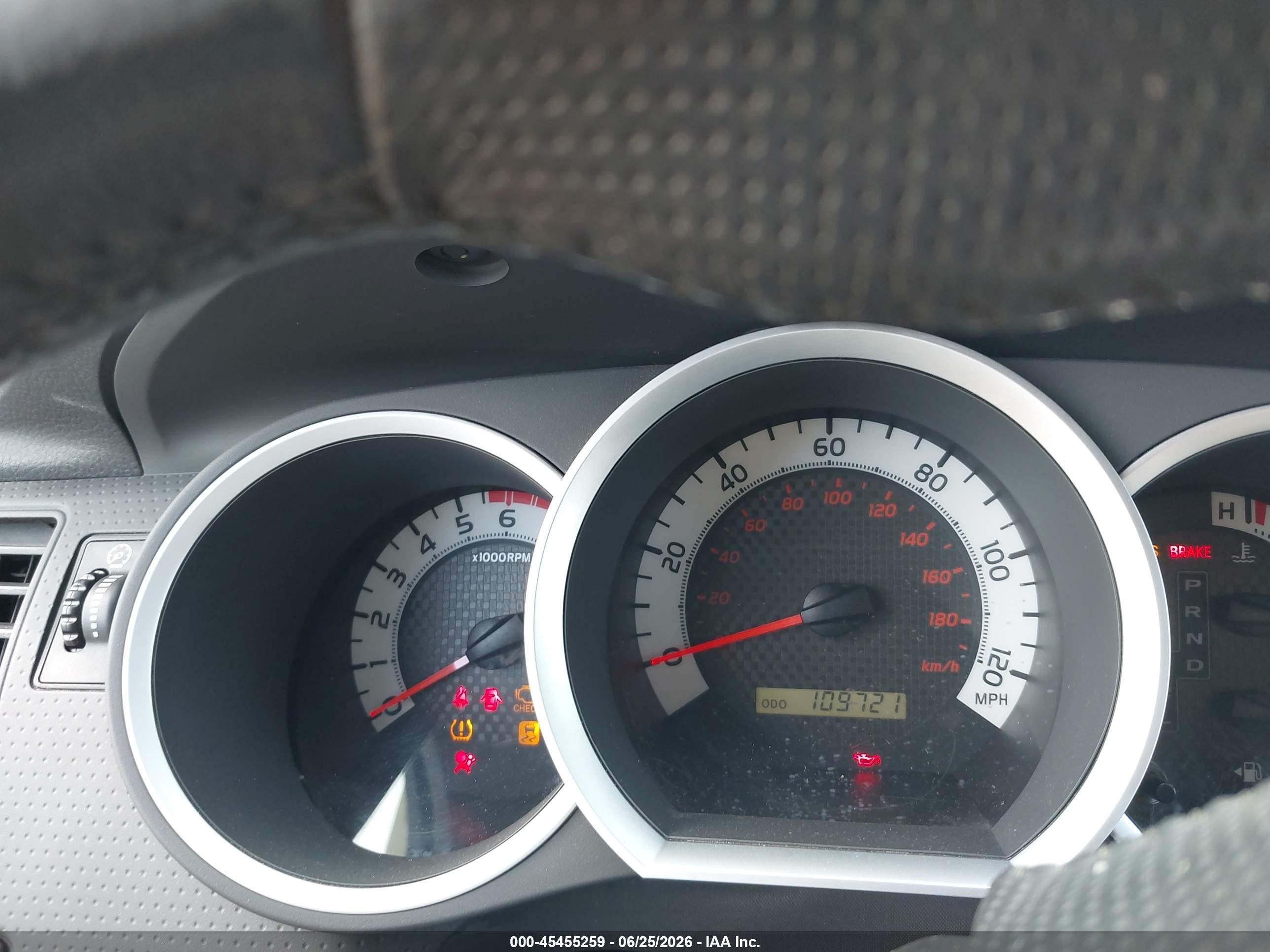 2014 Toyota Tacoma   Black vin: 5TFTX4CNXEX039670