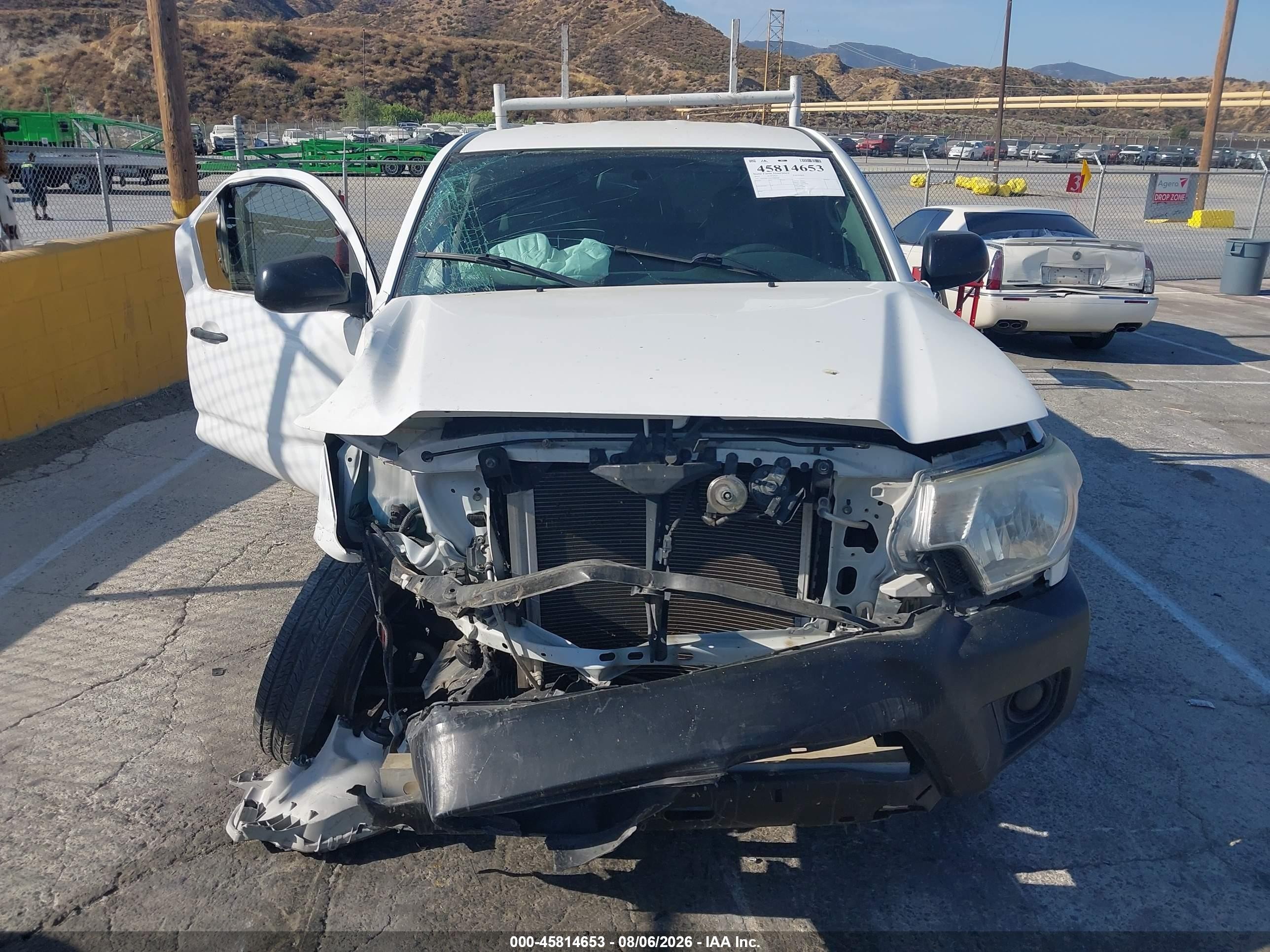 2015 Toyota Tacoma   White vin: 5TFTX4CNXFX068264