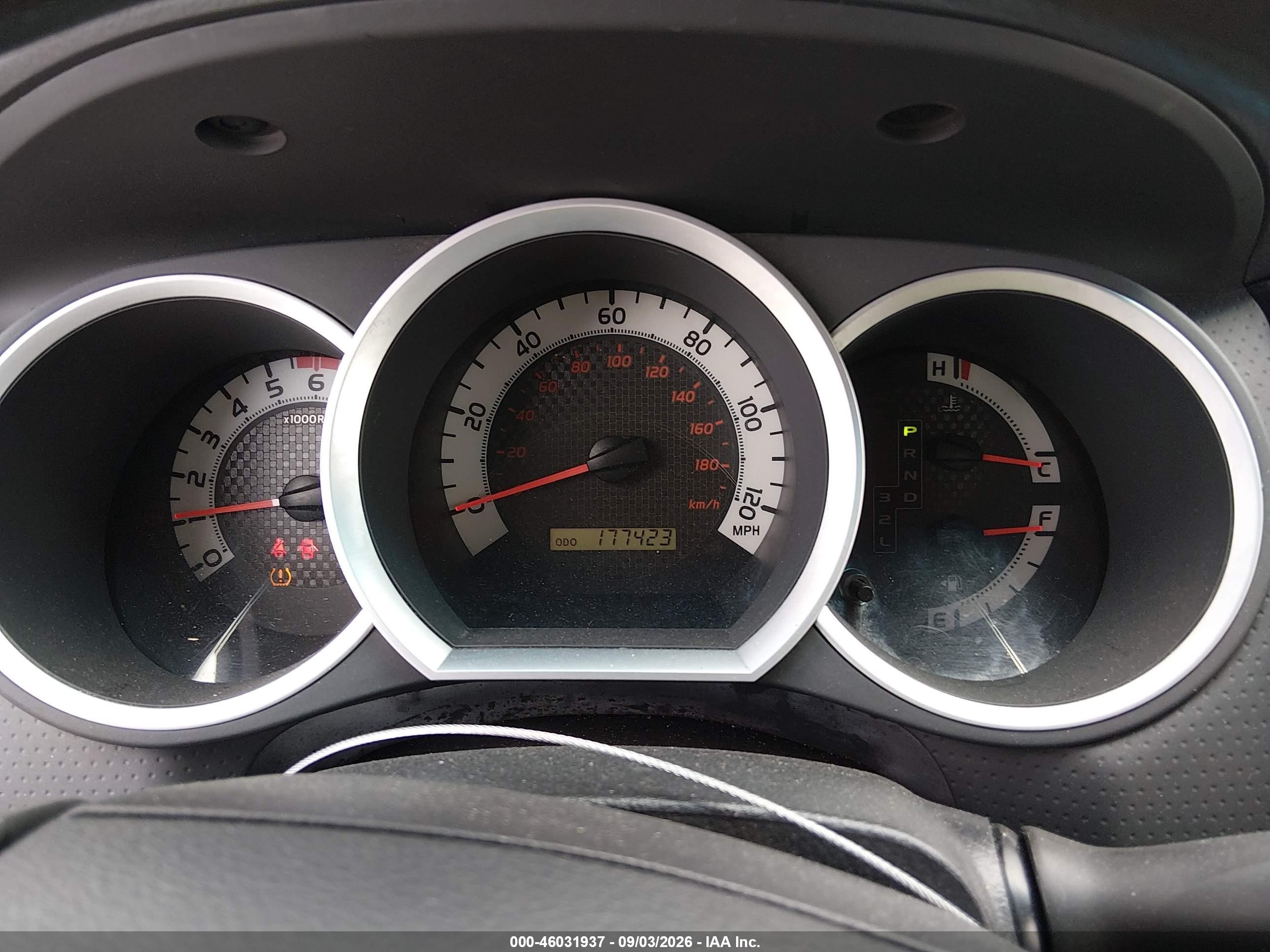 2013 Toyota Tacoma Prerunner Red vin: 5TFTX4GN0DX023549