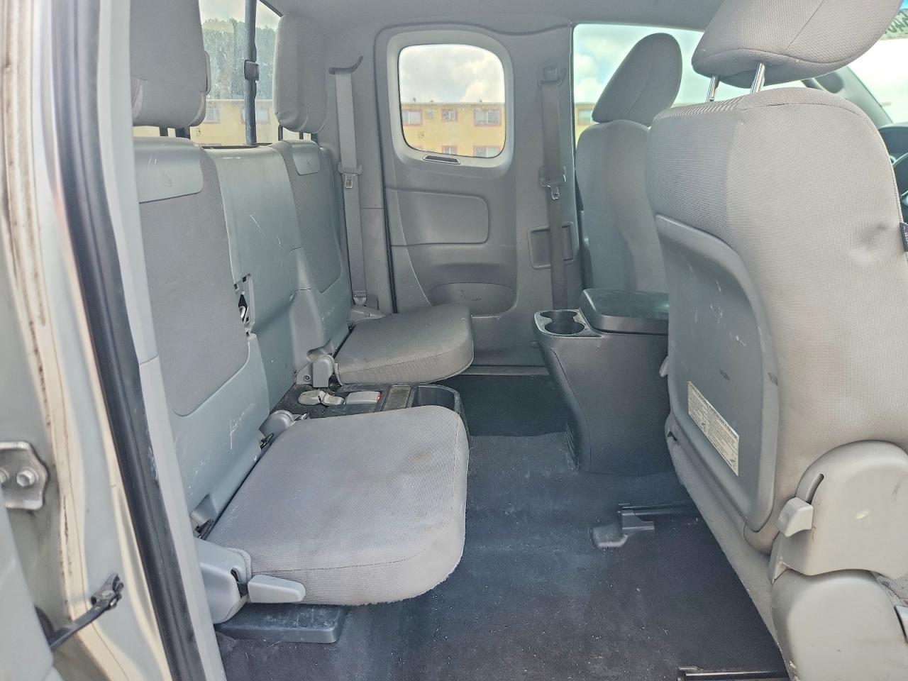 2012 Toyota Tacoma Prerunner Access Cab Silver vin: 5TFTX4GN2CX006413