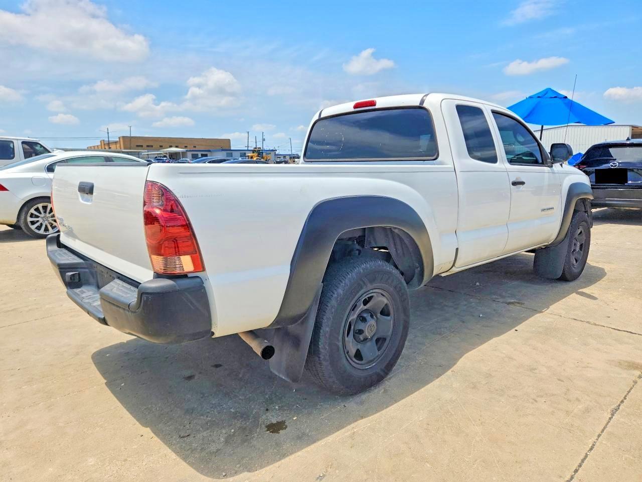 2012 Toyota Tacoma Prerunner Access Cab White vin: 5TFTX4GN2CX007772