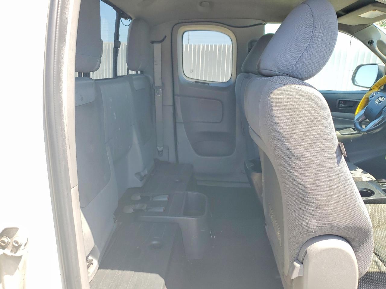 2014 Toyota Tacoma Prerunner Access Cab White vin: 5TFTX4GN3EX033364