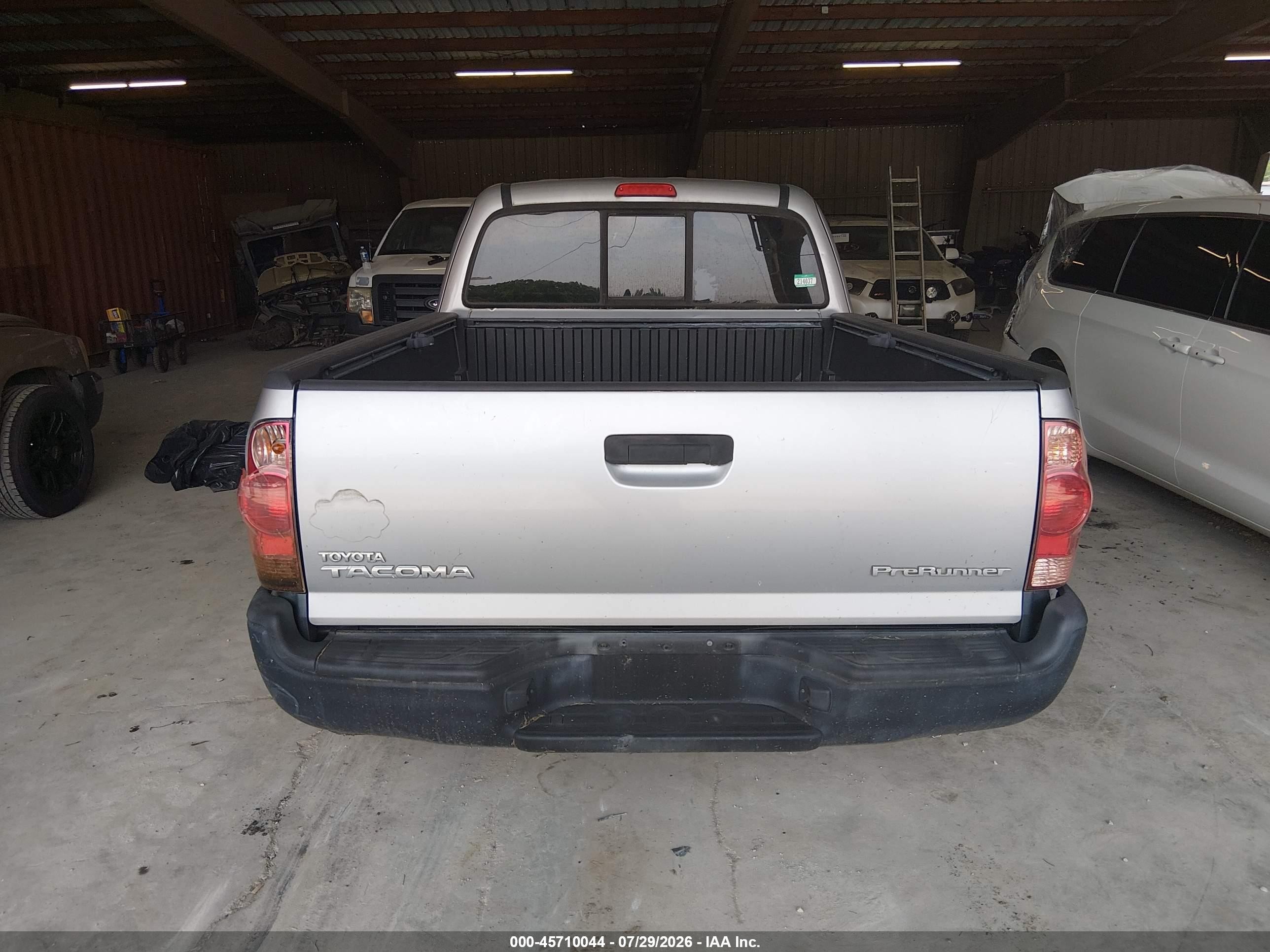 2015 Toyota Tacoma Prerunner Серебряный vin: 5TFTX4GN3FX044527