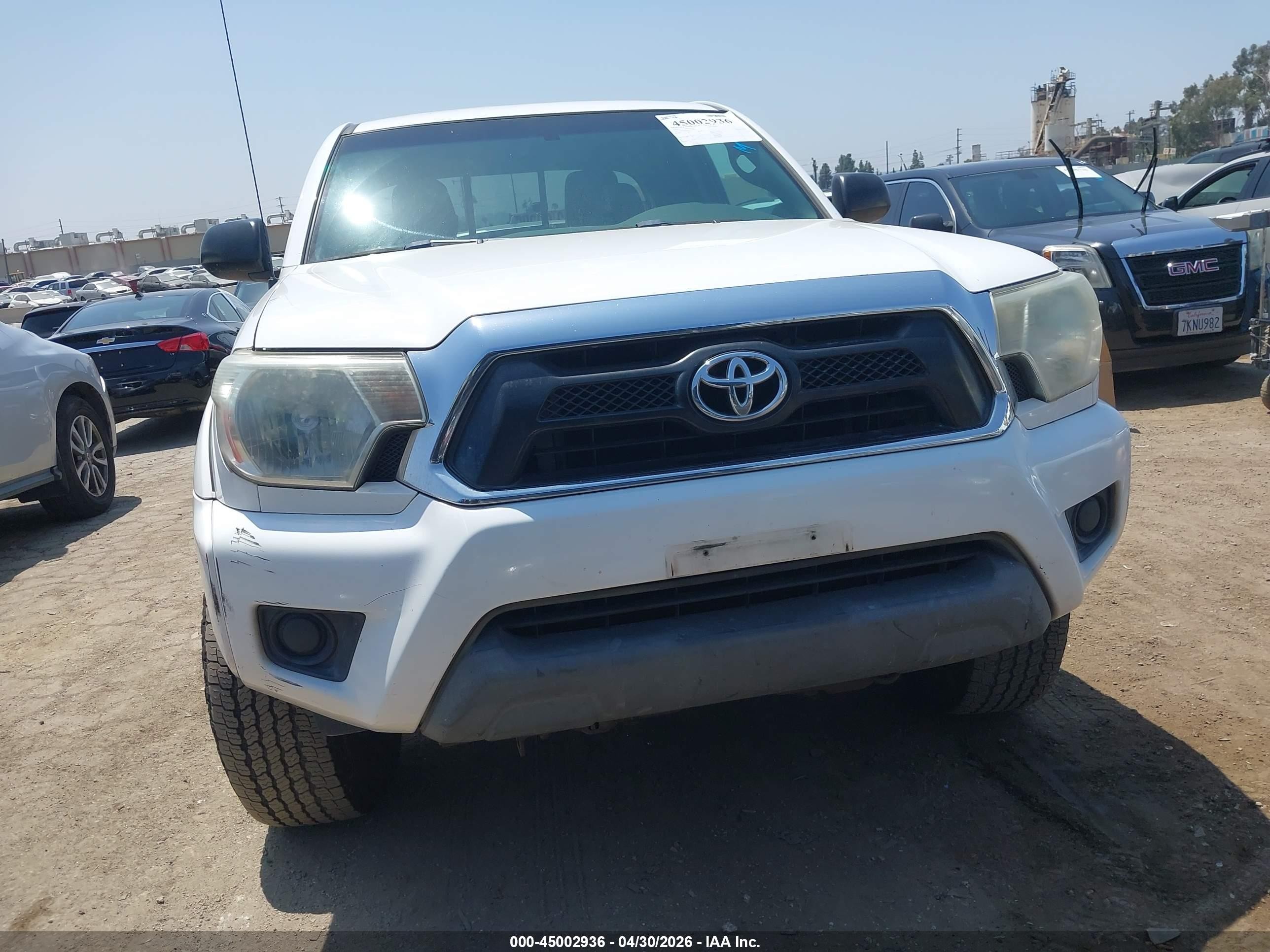 2015 Toyota Tacoma Prerunner White vin: 5TFTX4GN3FX050652