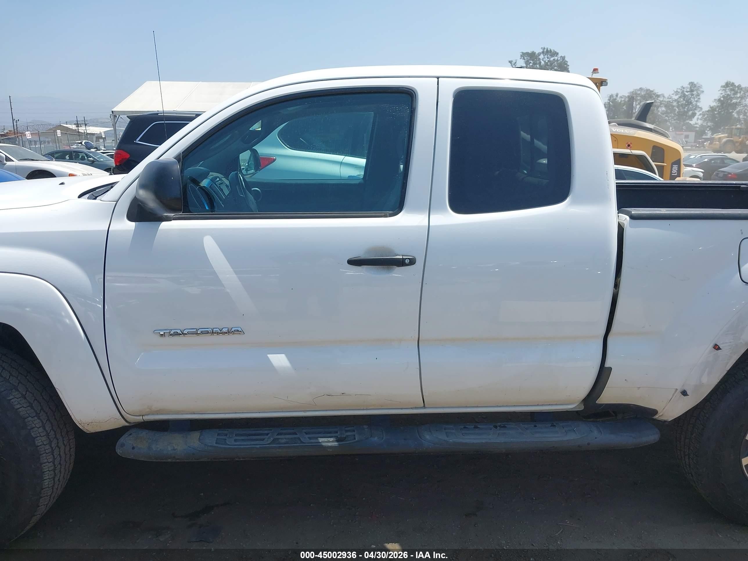 2015 Toyota Tacoma Prerunner White vin: 5TFTX4GN3FX050652