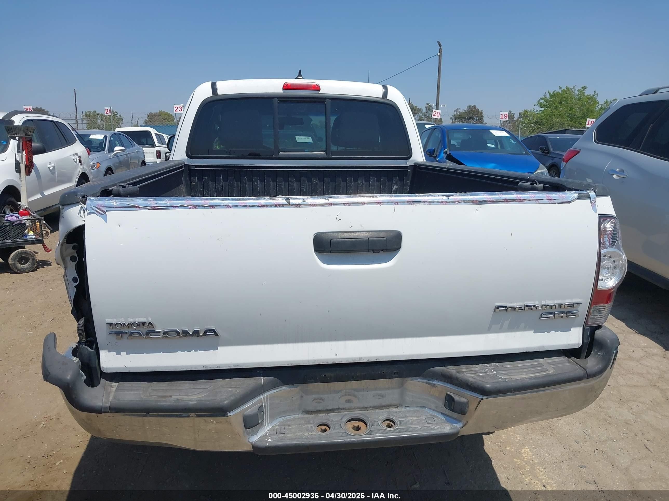 2015 Toyota Tacoma Prerunner White vin: 5TFTX4GN3FX050652