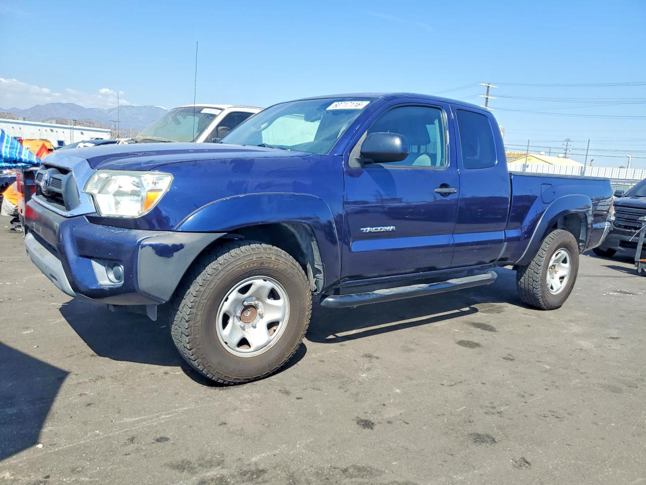2013 Toyota Tacoma Prerunner Access Cab Blue vin: 5TFTX4GN4DX014563