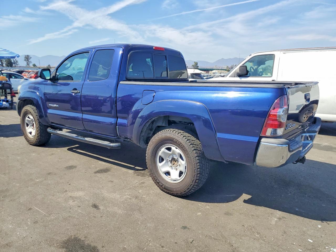 2013 Toyota Tacoma Prerunner Access Cab Blue vin: 5TFTX4GN4DX014563