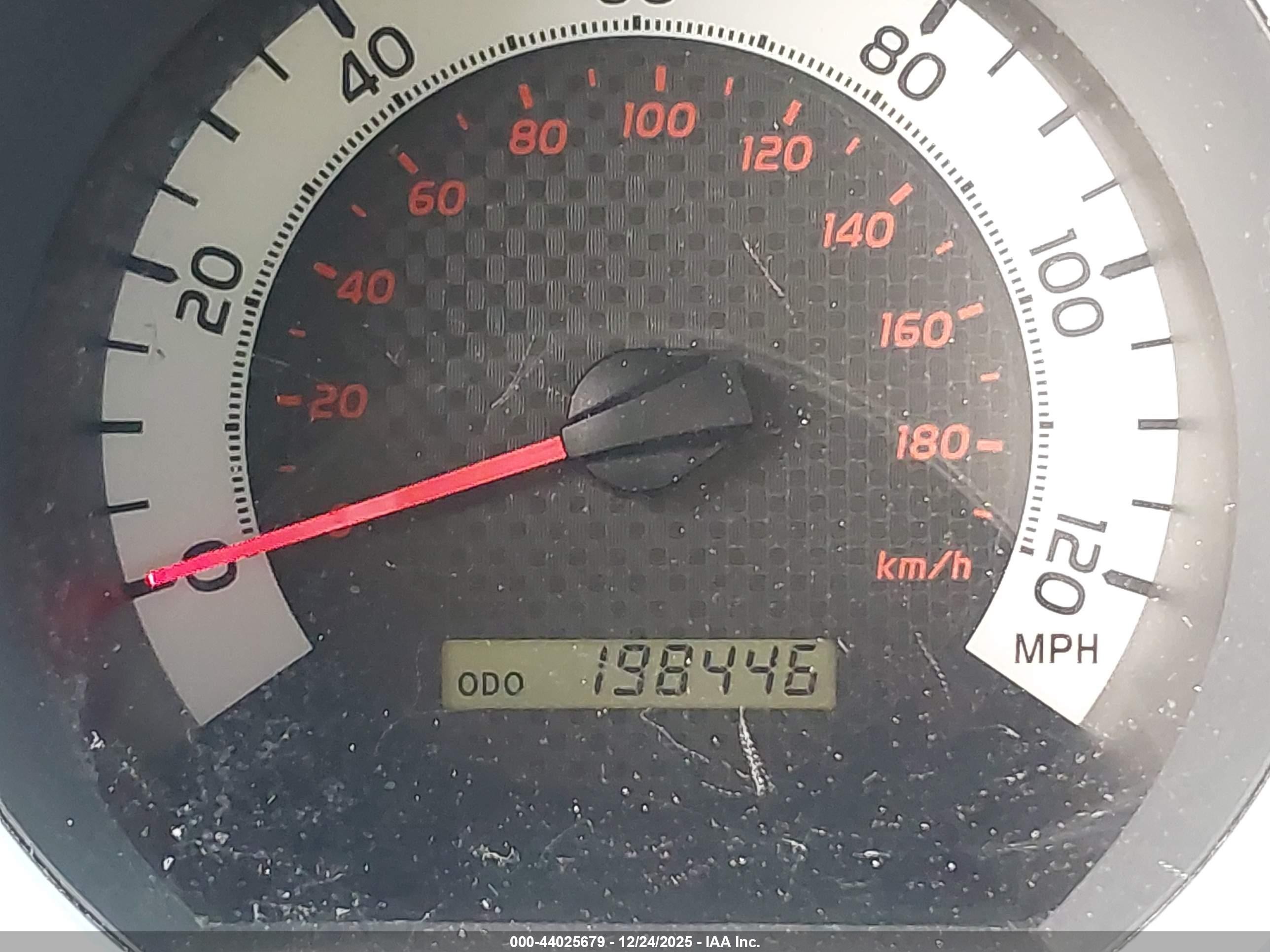 2013 Toyota Tacoma Prerunner Silver vin: 5TFTX4GN4DX016314