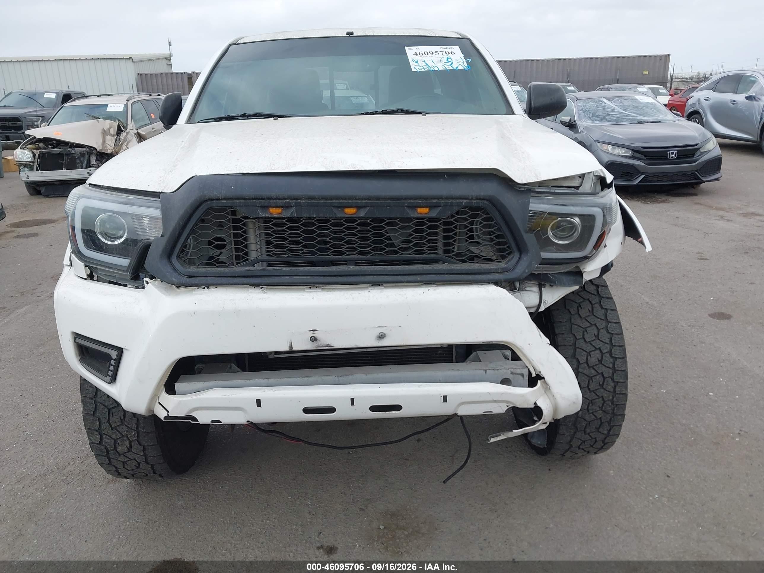 2012 Toyota Tacoma Prerunner White vin: 5TFTX4GN5CX012755