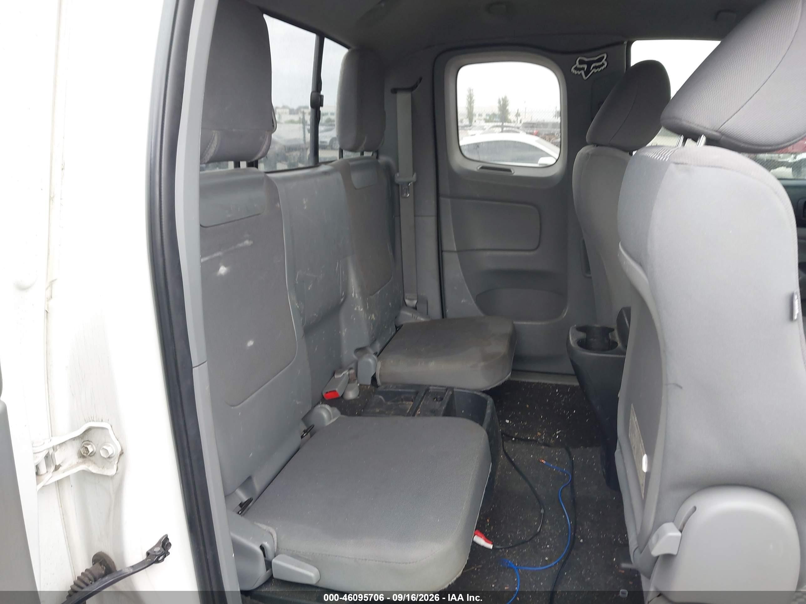 2012 Toyota Tacoma Prerunner White vin: 5TFTX4GN5CX012755