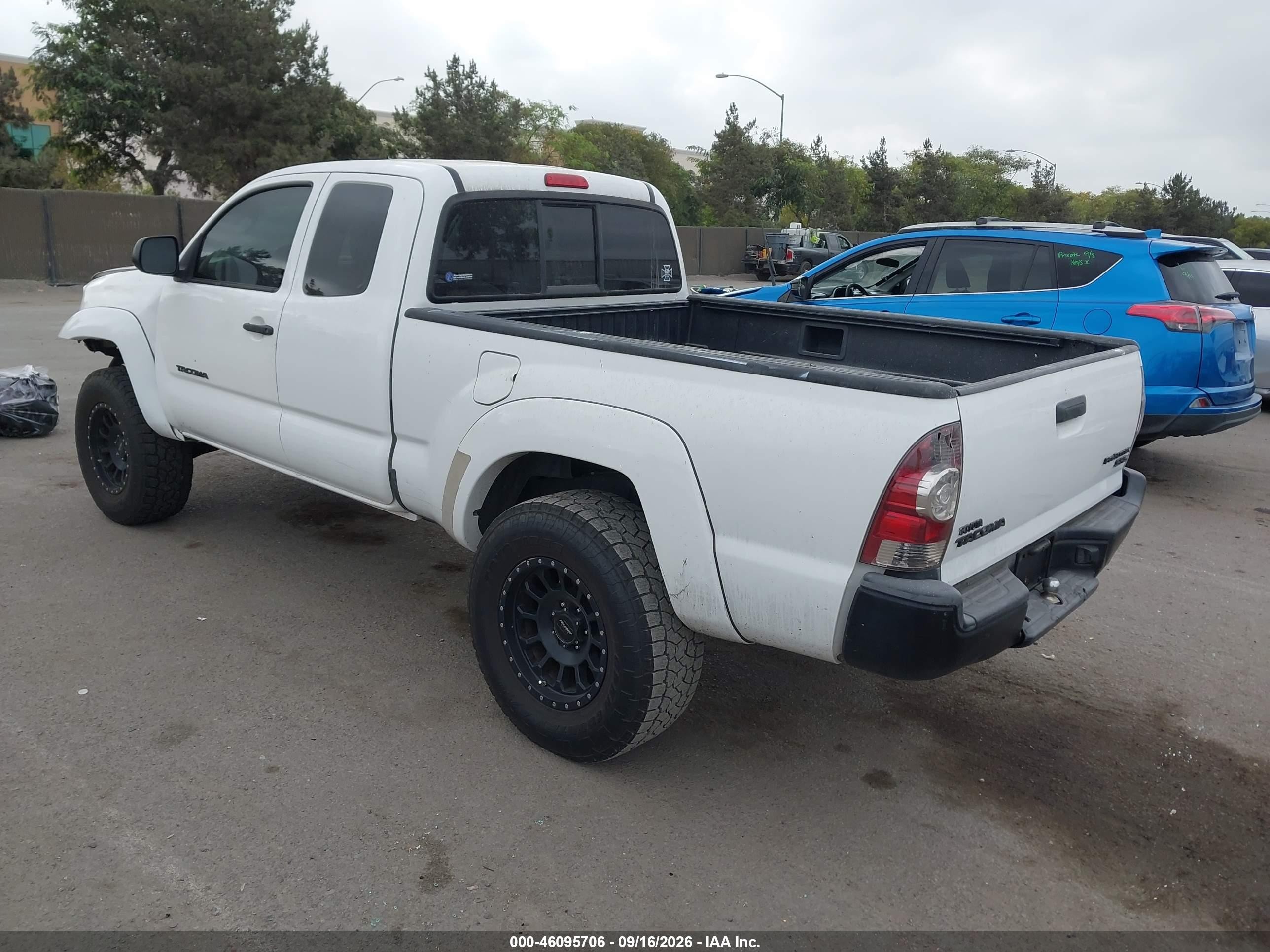 2012 Toyota Tacoma Prerunner White vin: 5TFTX4GN5CX012755