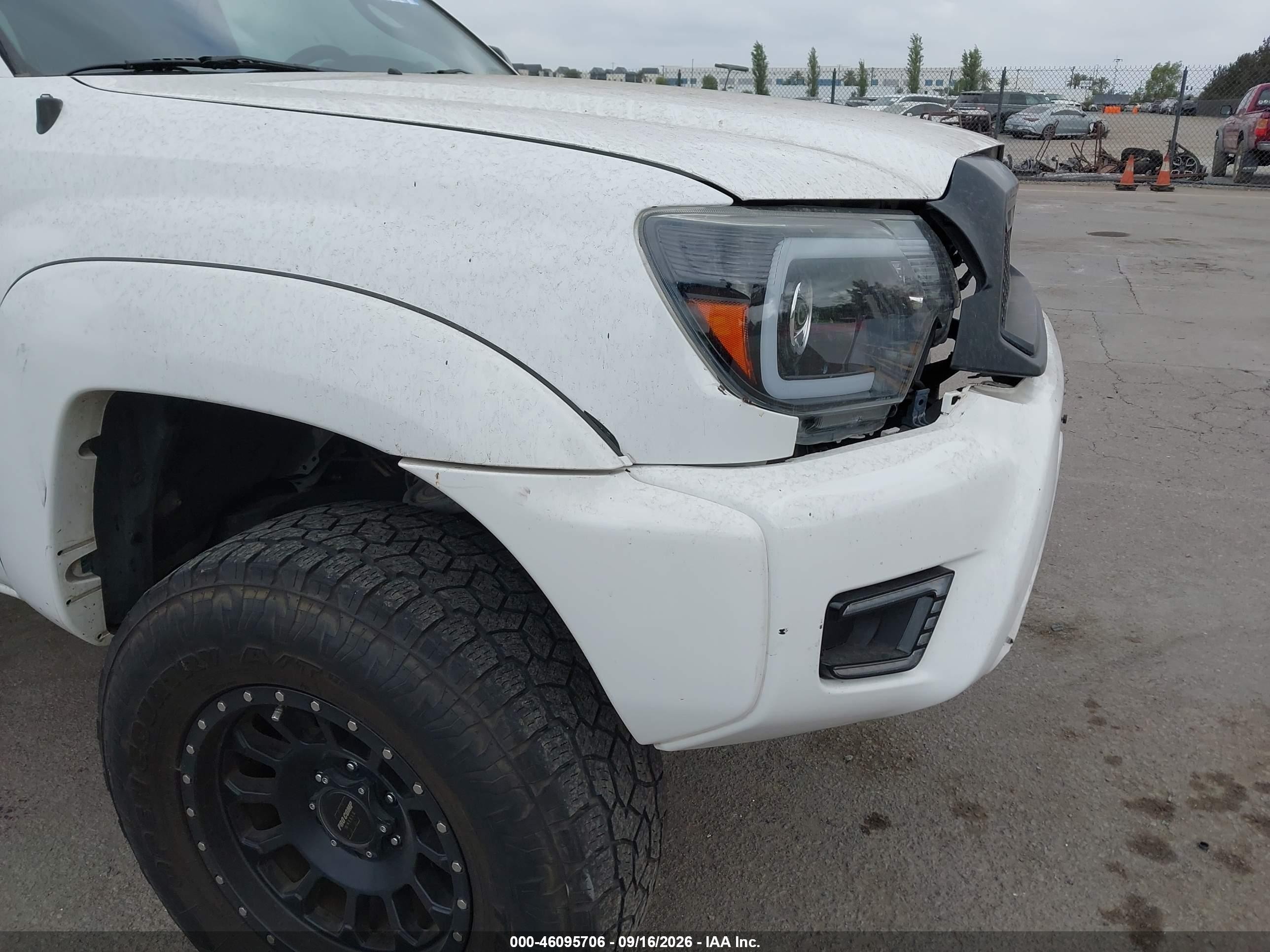 2012 Toyota Tacoma Prerunner White vin: 5TFTX4GN5CX012755