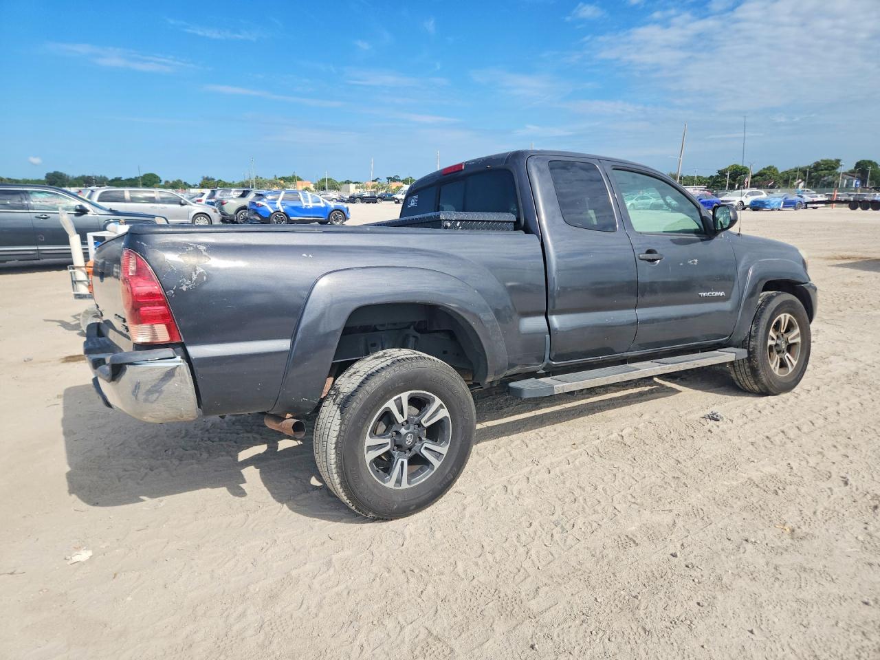 2013 Toyota Tacoma Prerunner Access Cab Charcoal vin: 5TFTX4GN5DX016032