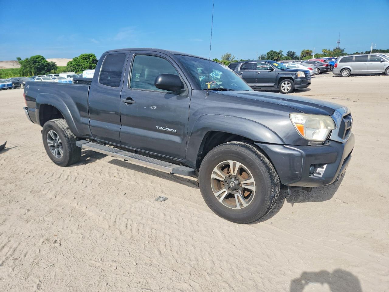 2013 Toyota Tacoma Prerunner Access Cab Charcoal vin: 5TFTX4GN5DX016032