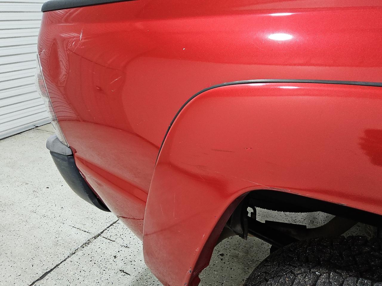 2013 Toyota Tacoma Prerunner Access Cab Red vin: 5TFTX4GN5DX021957 Damage: Right Bed Side, Dent(S) W/ Paint Dmg, 3 To 4 Inches