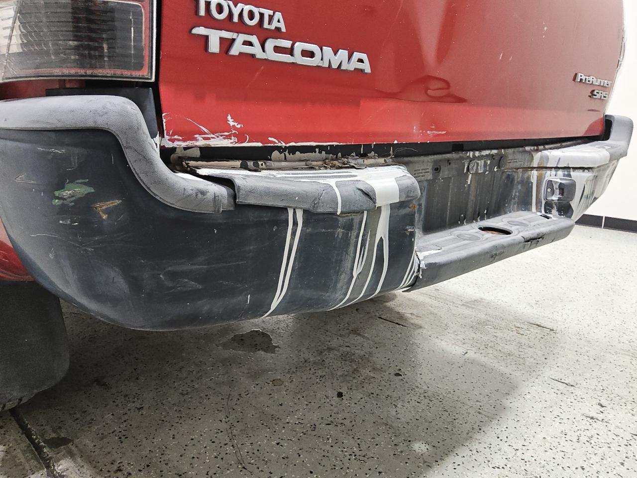 2013 Toyota Tacoma Prerunner Access Cab Red vin: 5TFTX4GN5DX021957 Damage: Rear Metal Bumper Painted, Dent(S) W/No Paint Dmg, > 12 Inches