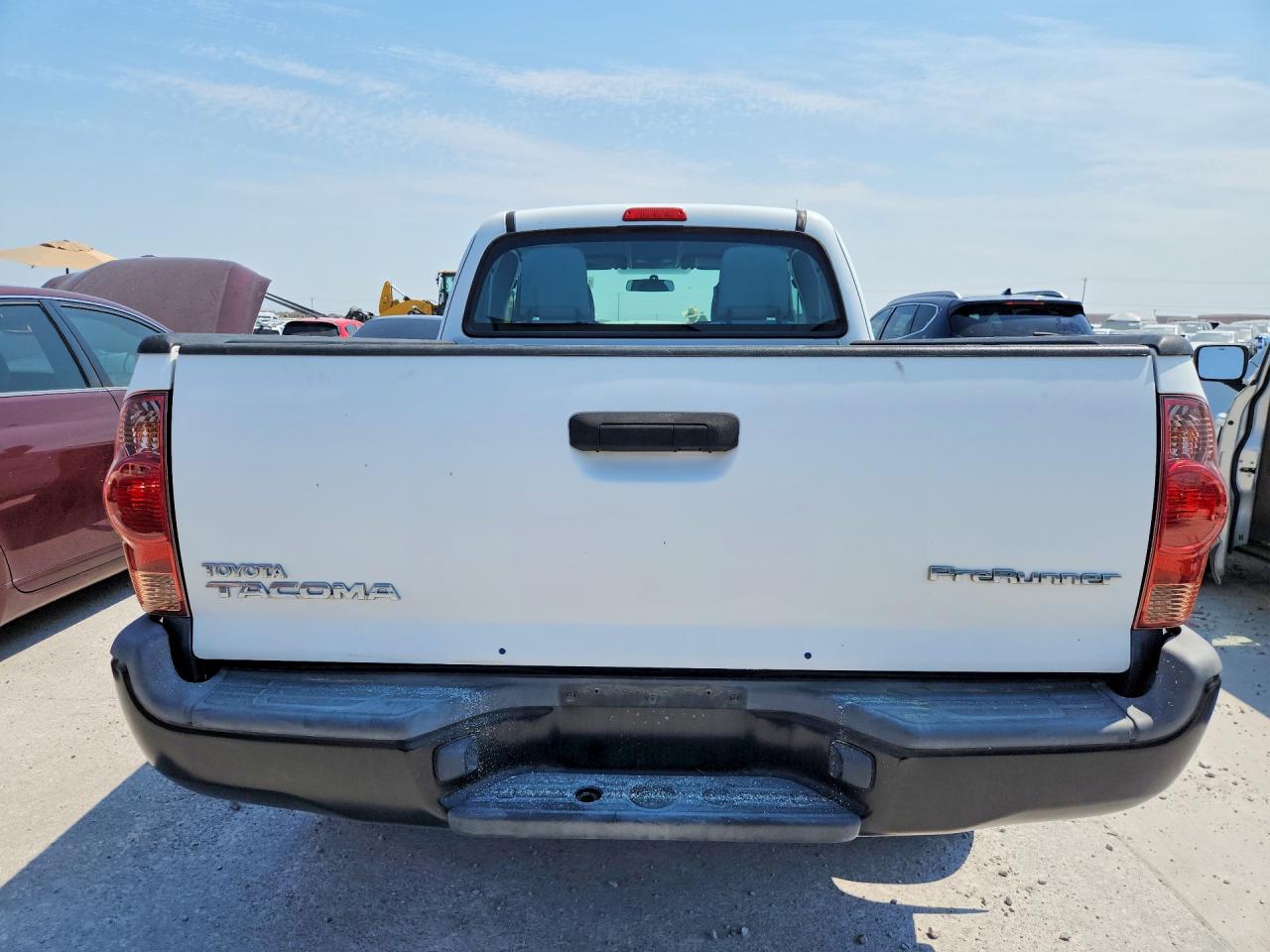 2014 Toyota Tacoma Prerunner Access Cab White vin: 5TFTX4GN6EX032127