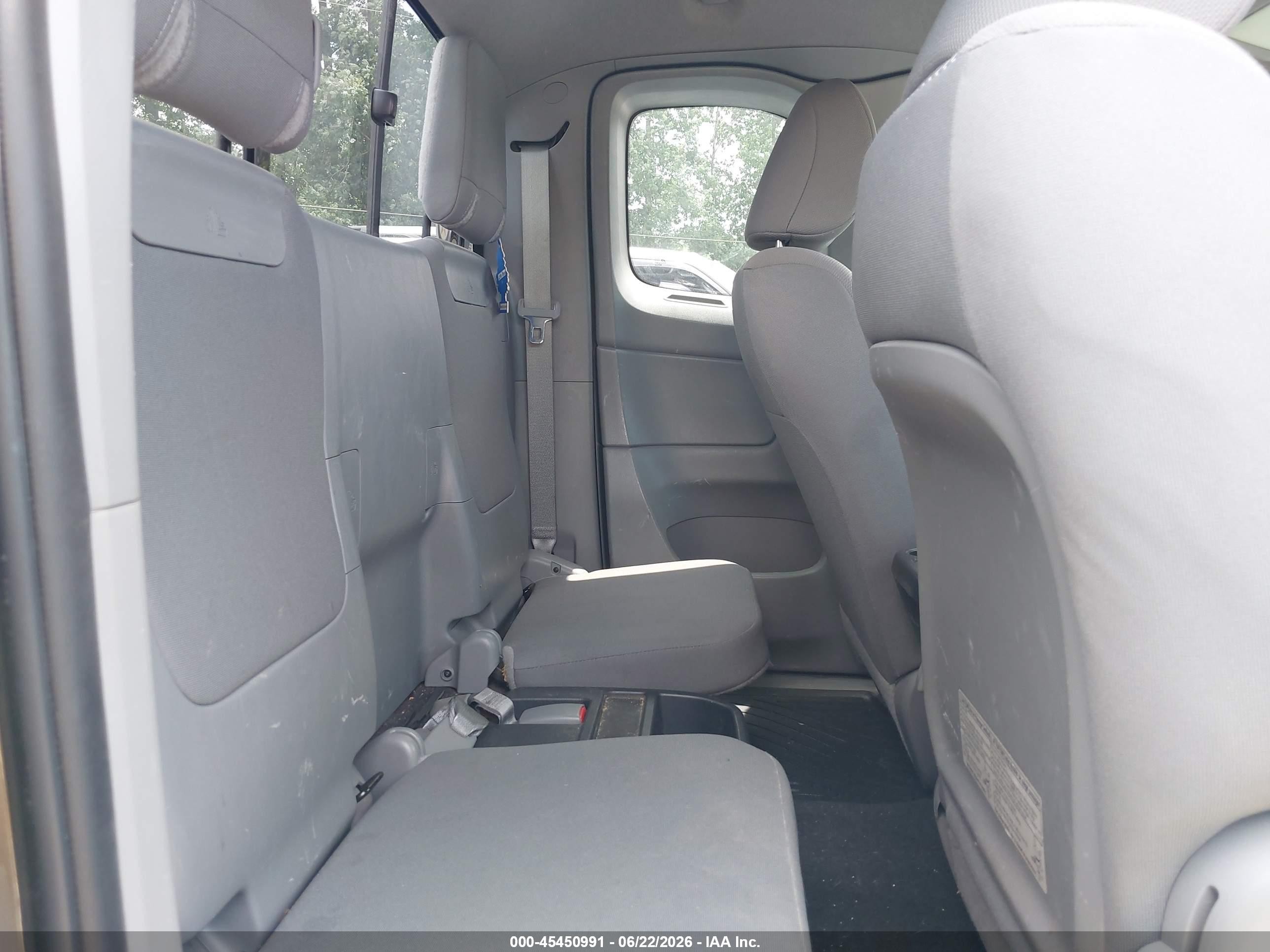 2013 Toyota Tacoma Prerunner Gray vin: 5TFTX4GNXDX020772