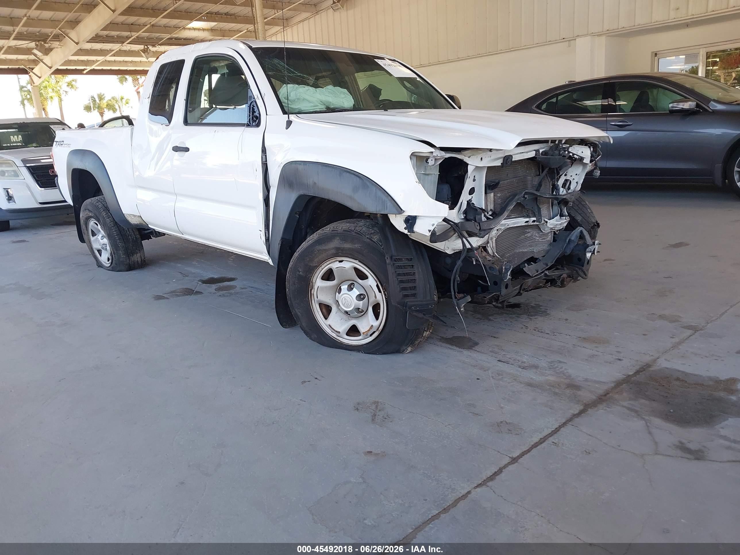 2015 Toyota Tacoma Prerunner White vin: 5TFTX4GNXFX043522