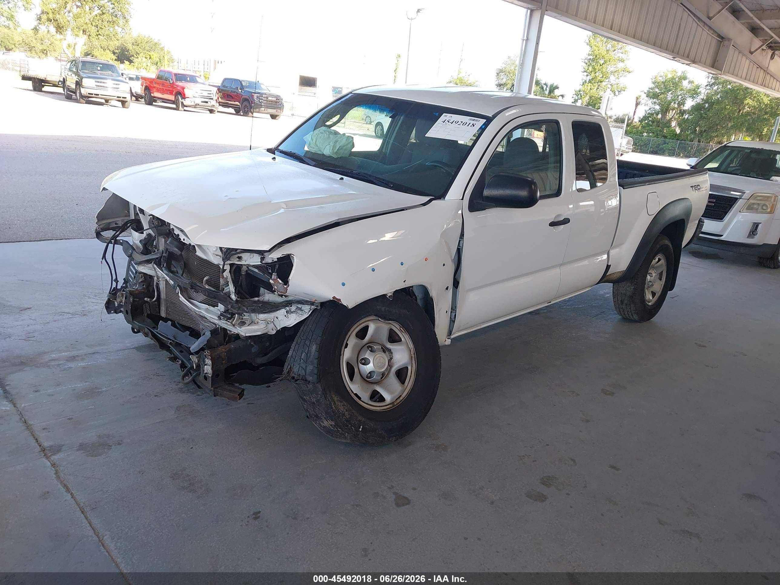 2015 Toyota Tacoma Prerunner White vin: 5TFTX4GNXFX043522
