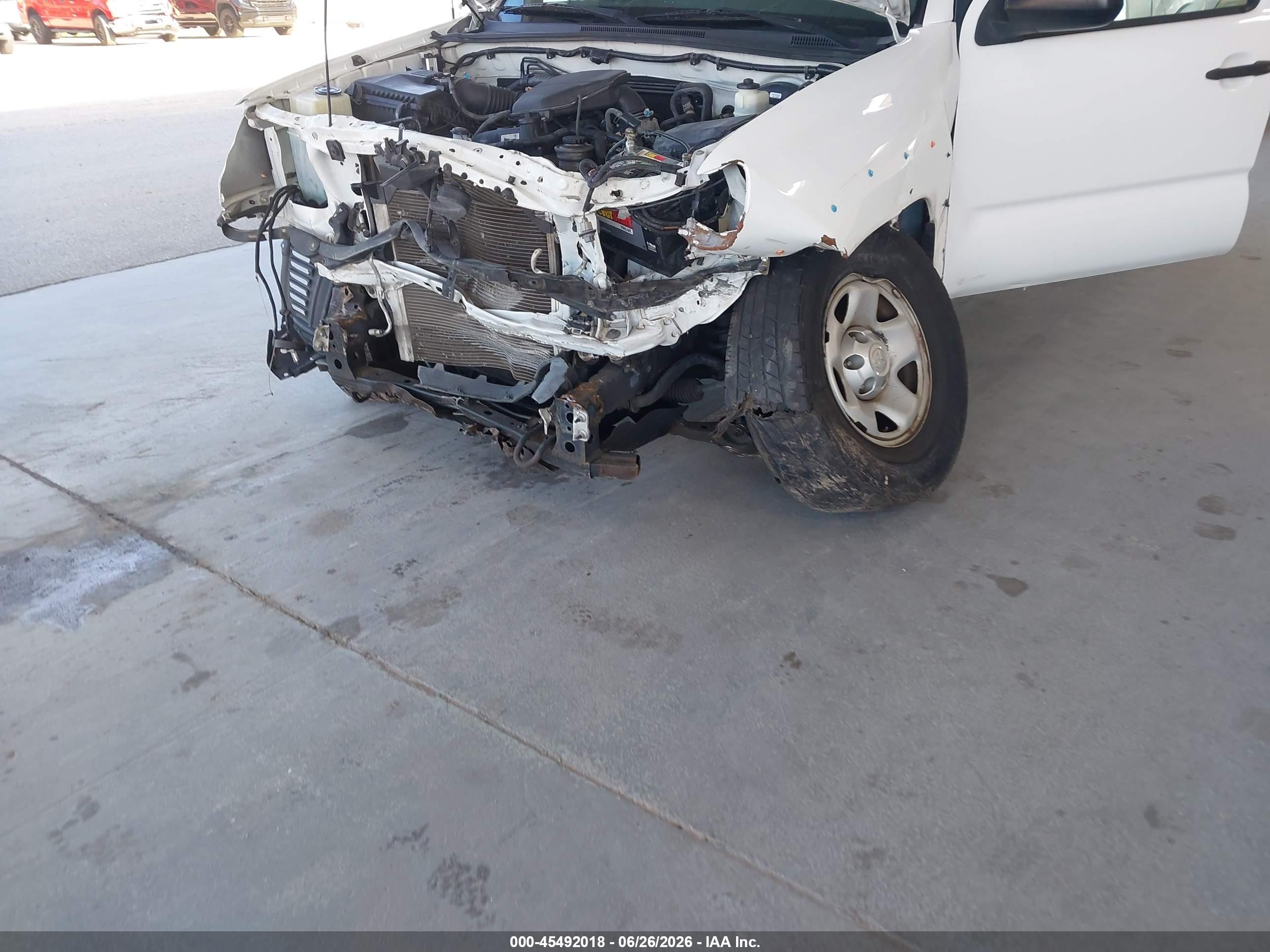 2015 Toyota Tacoma Prerunner White vin: 5TFTX4GNXFX043522