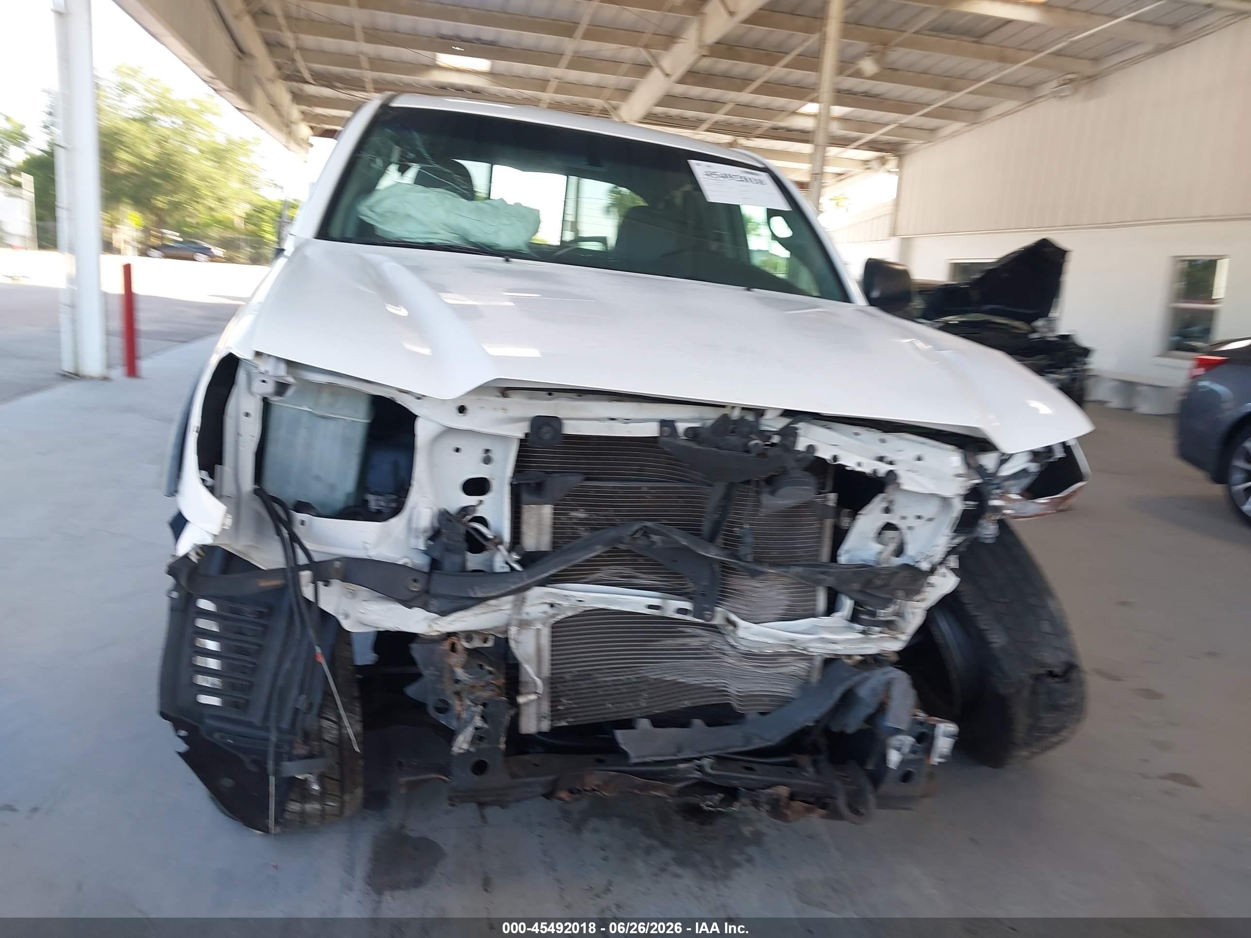 2015 Toyota Tacoma Prerunner White vin: 5TFTX4GNXFX043522