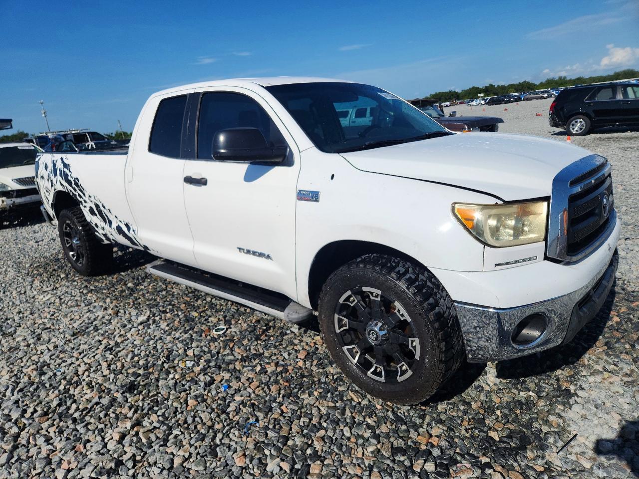 2010 Toyota Tundra Double Cab Sr5 White vin: 5TFTY5F15AX006582