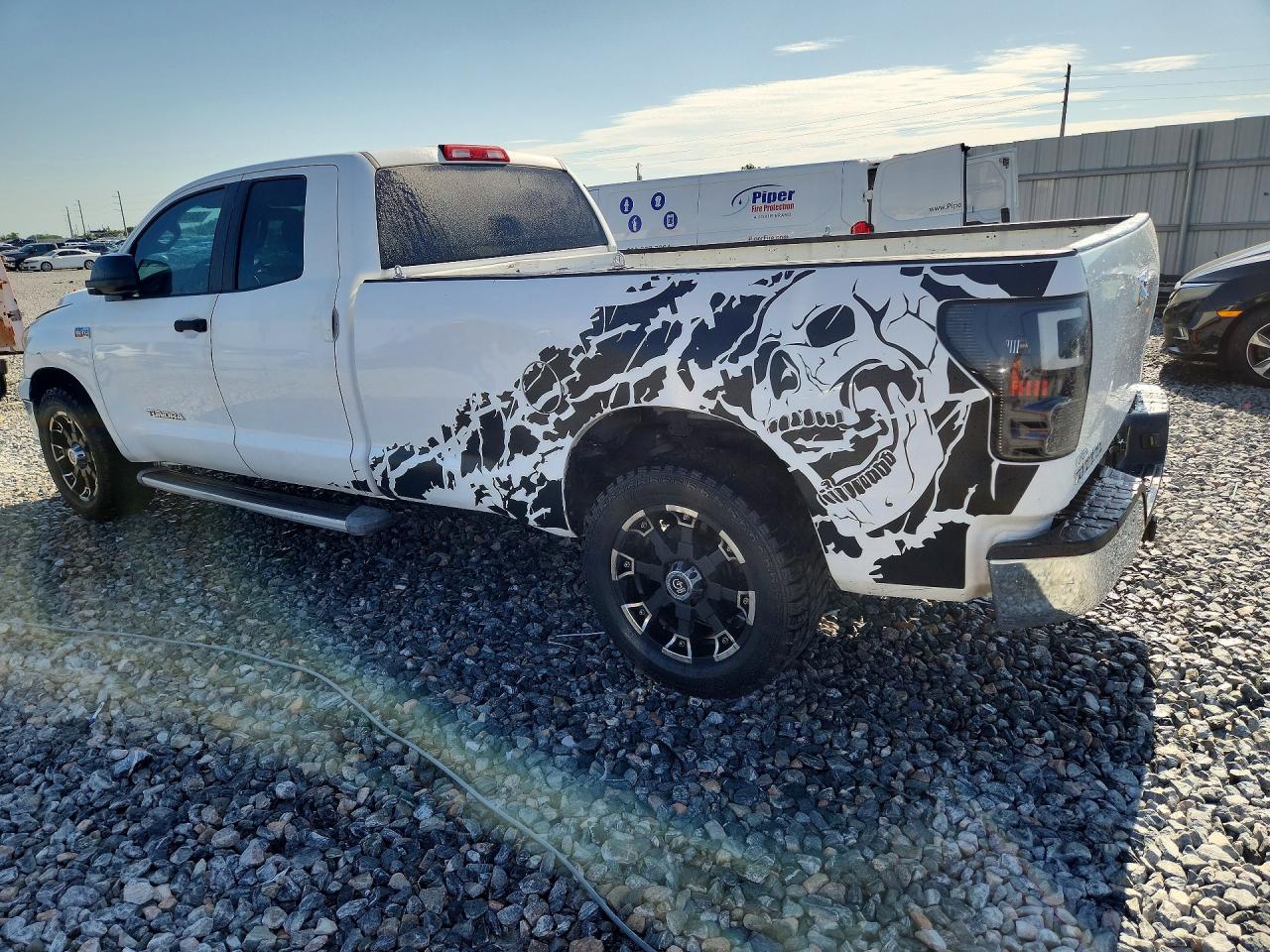 2010 Toyota Tundra Double Cab Sr5 White vin: 5TFTY5F15AX006582