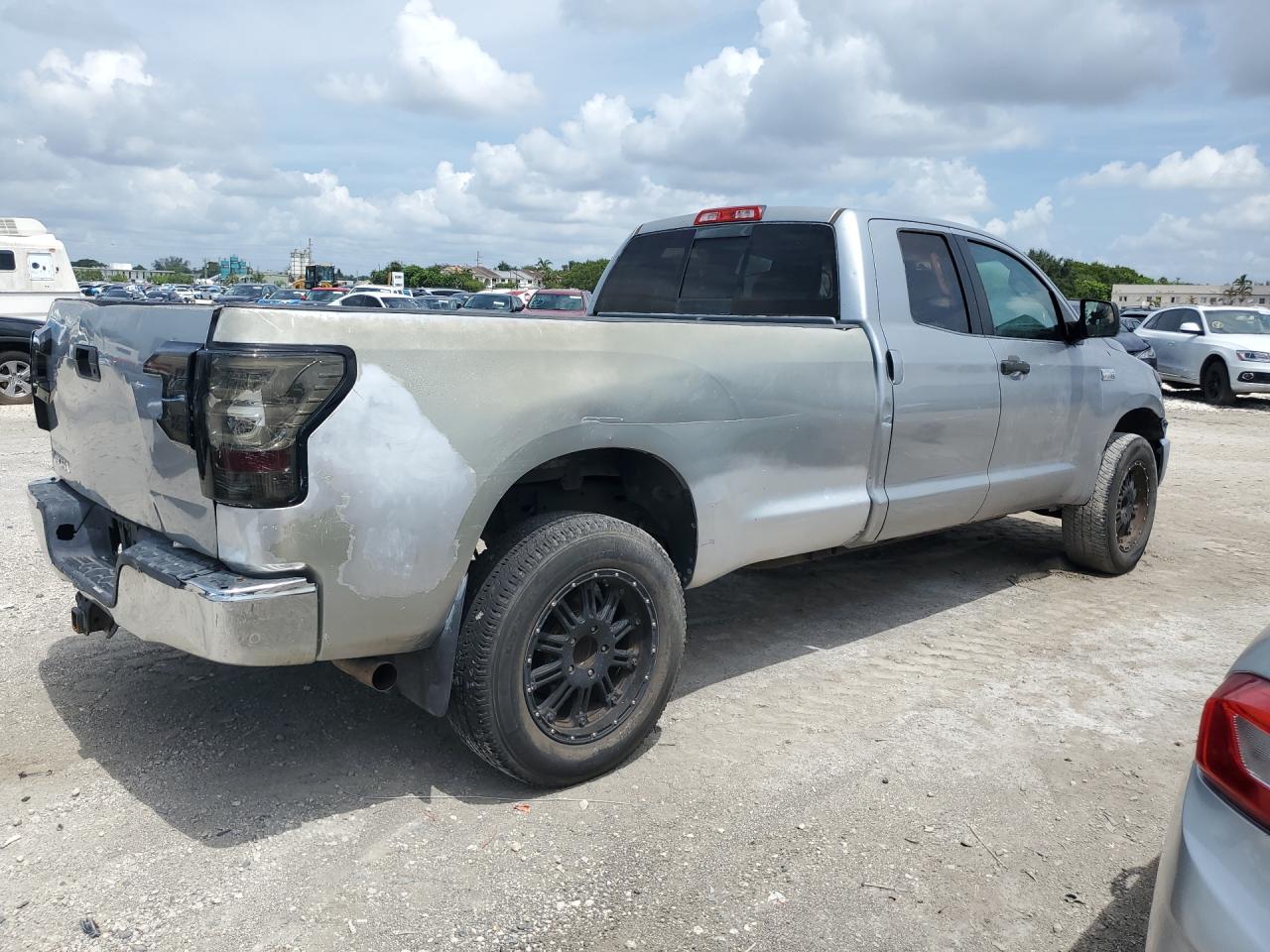 2010 Toyota Tundra Double Cab Sr5 Silver vin: 5TFTY5F16AX006977