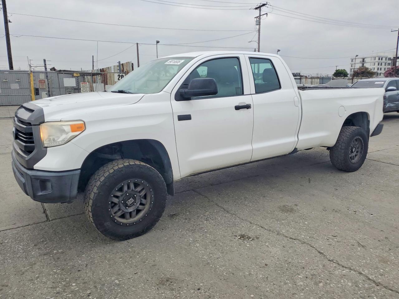 2015 Toyota Tundra Sr White vin: 5TFTY5F17FX008941