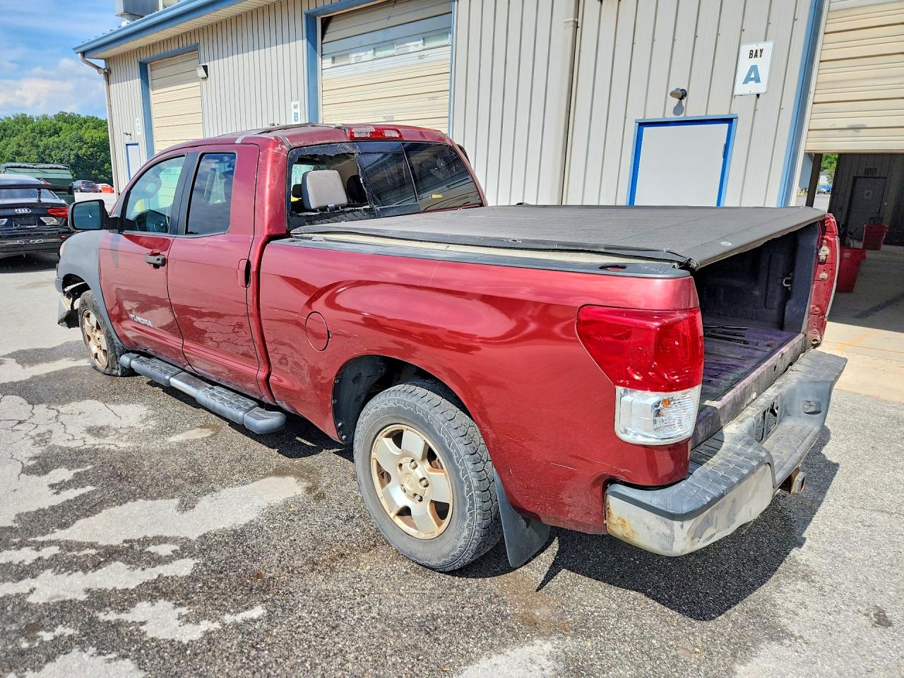 2010 Toyota Tundra Double Cab Sr5 Maroon vin: 5TFUM5F10AX011978