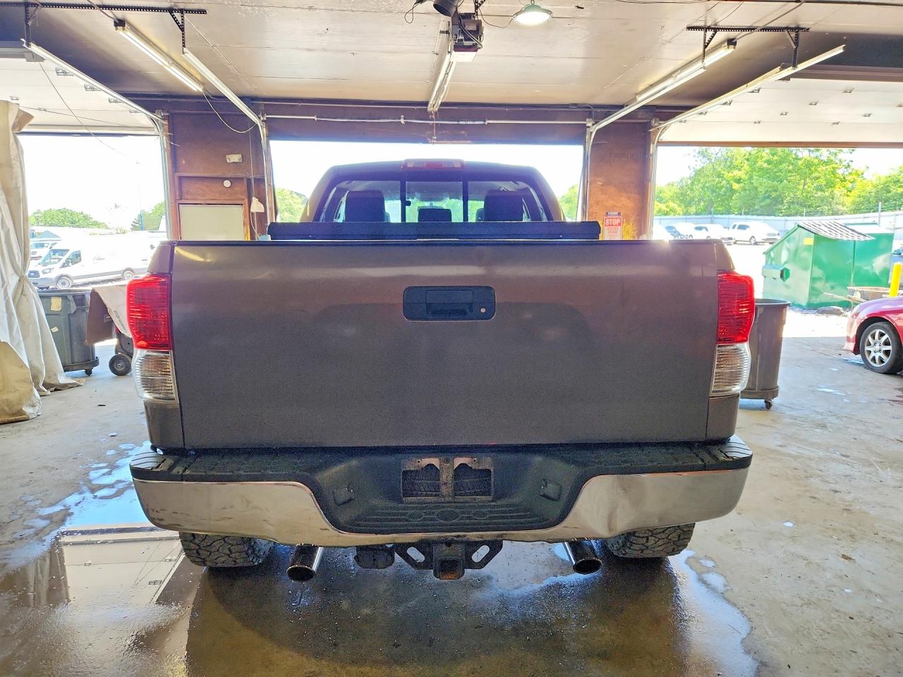 2011 Toyota Tundra Double Cab Sr5 Green vin: 5TFUM5F10BX023887