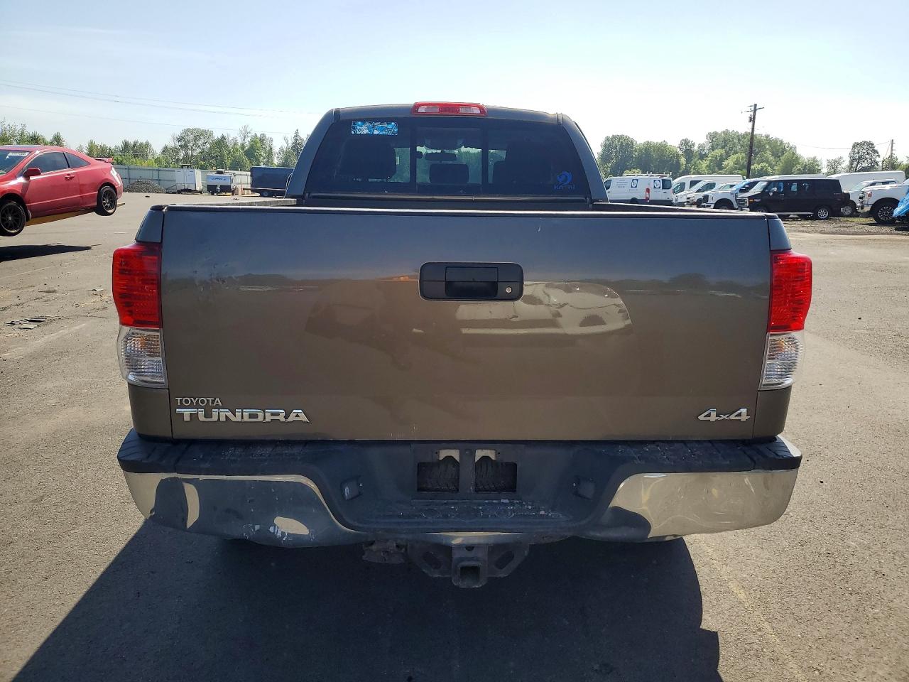 2011 Toyota Tundra Double Cab Sr5 Серый vin: 5TFUM5F10BX026031