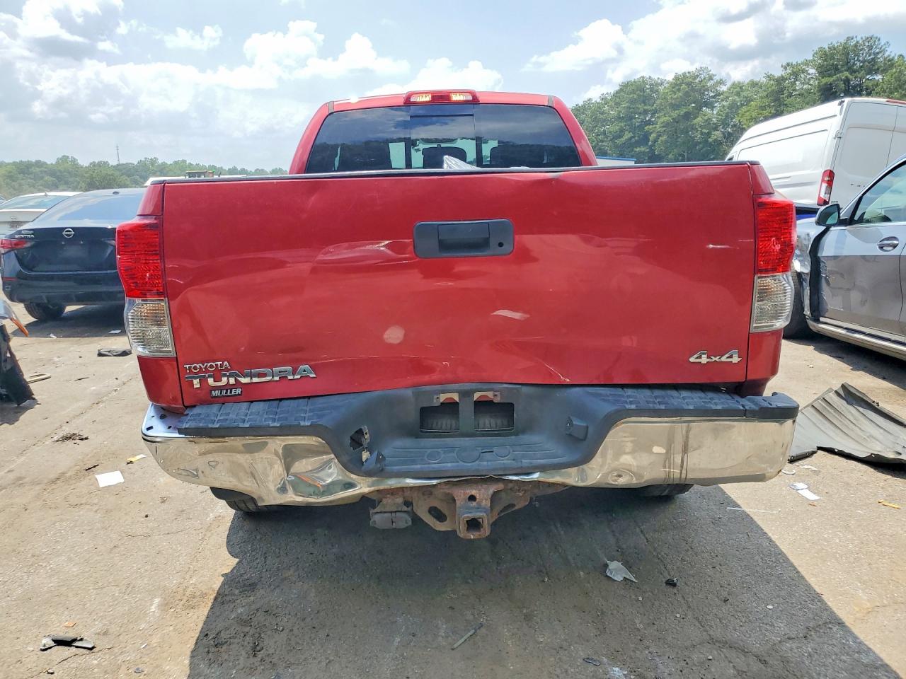 2013 Toyota Tundra Double Cab Sr5 Red vin: 5TFUM5F10DX042913