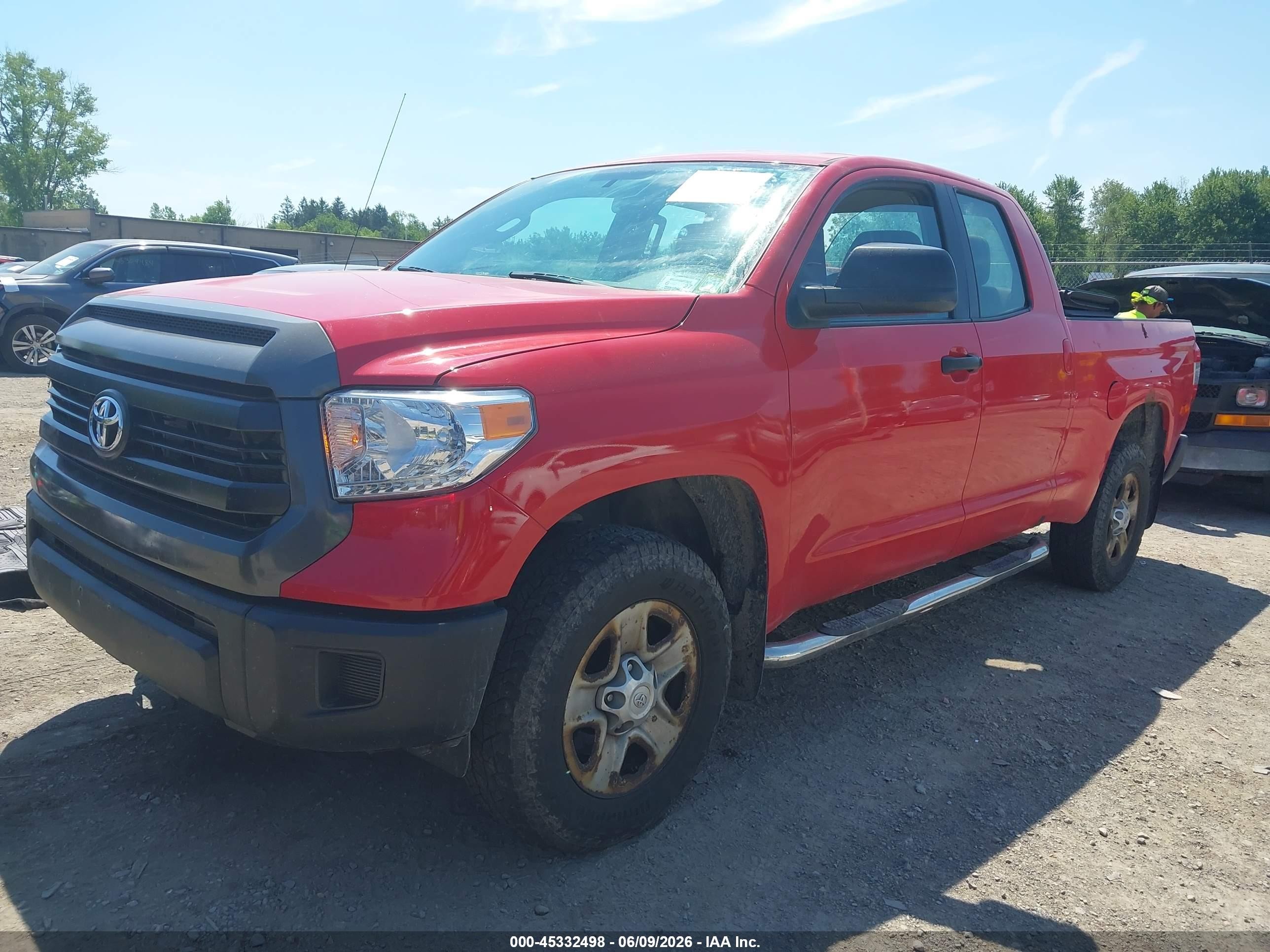 2014 Toyota Tundra Sr 4.6l V8 Red vin: 5TFUM5F10EX051936