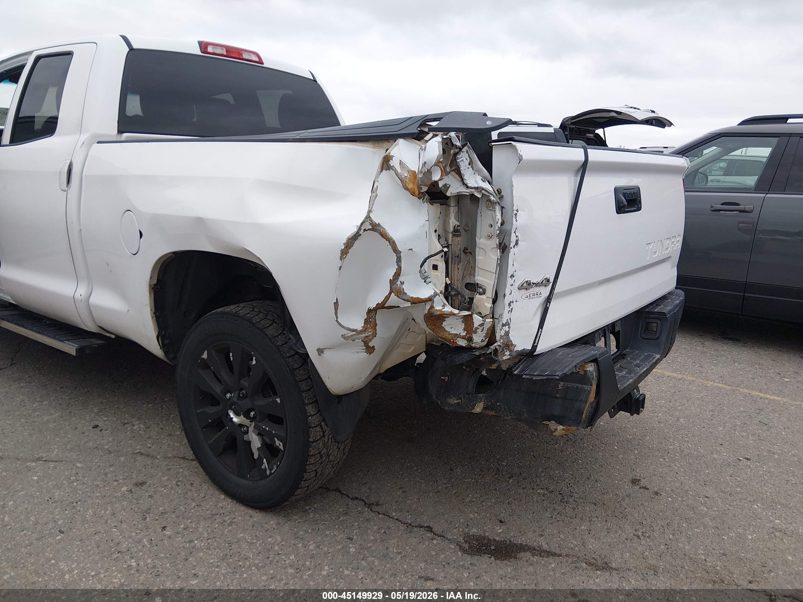 2015 Toyota Tundra Sr 4.6l V8 White vin: 5TFUM5F10FX063246