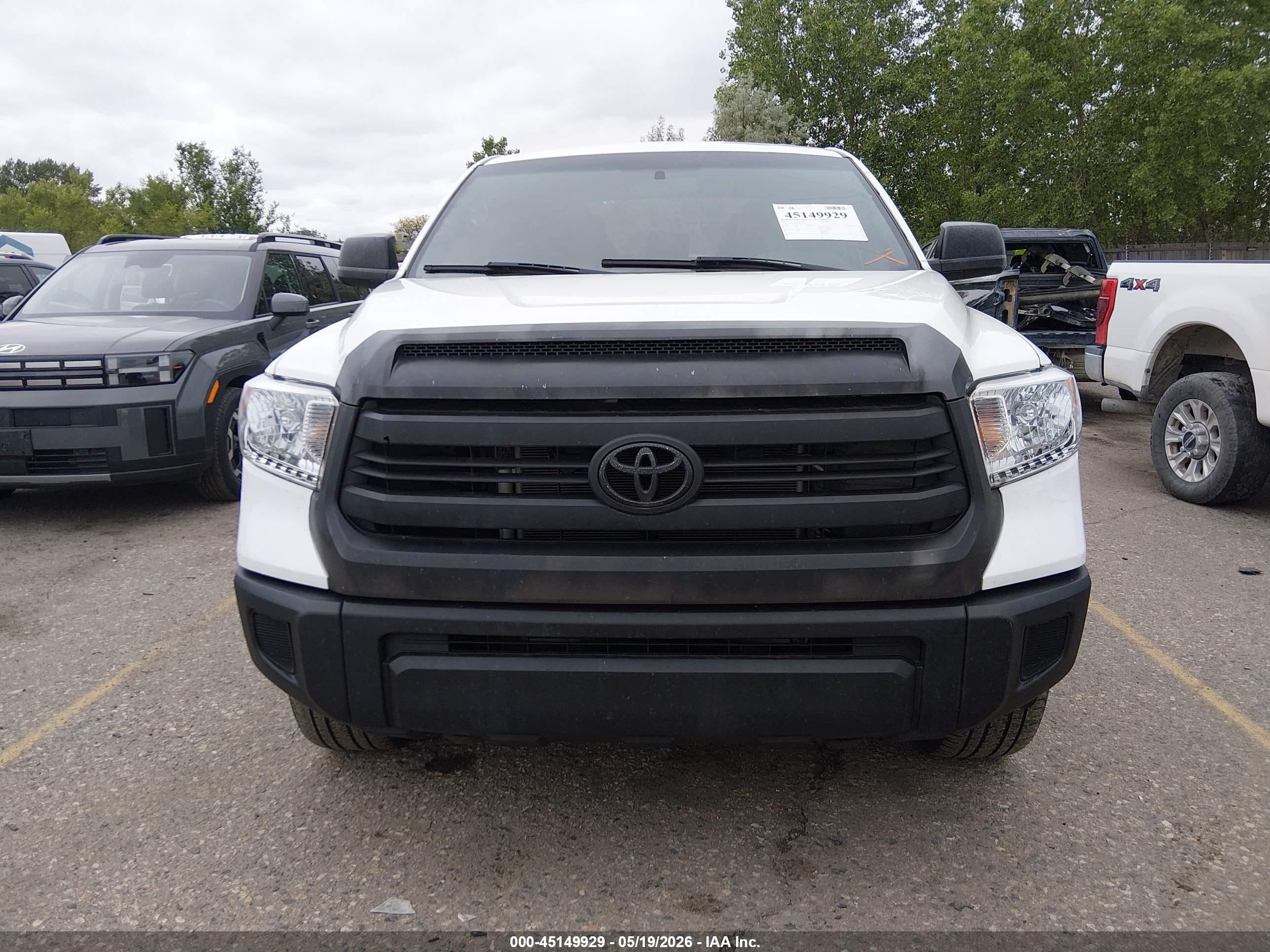 2015 Toyota Tundra Sr 4.6l V8 White vin: 5TFUM5F10FX063246