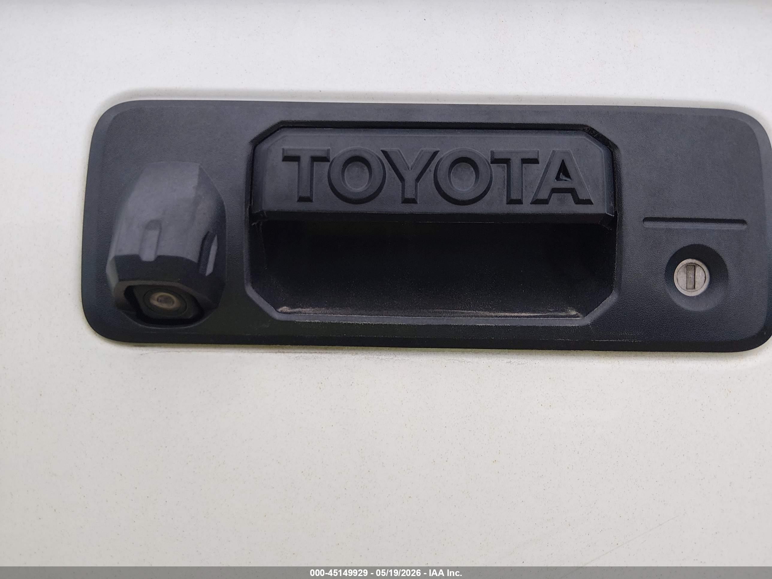2015 Toyota Tundra Sr 4.6l V8 White vin: 5TFUM5F10FX063246
