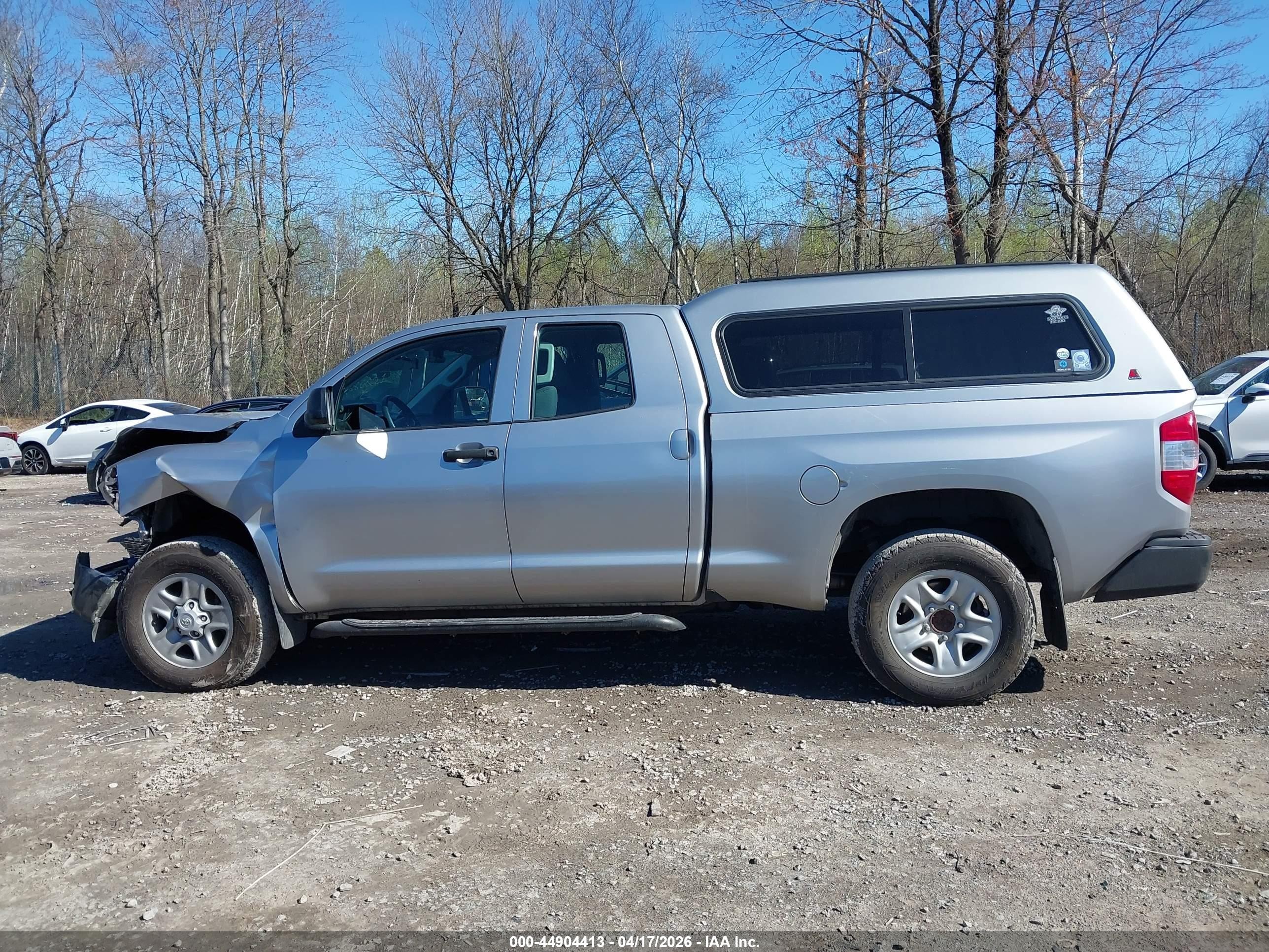 2015 Toyota Tundra Sr 4.6l V8 Серебряный vin: 5TFUM5F10FX063389