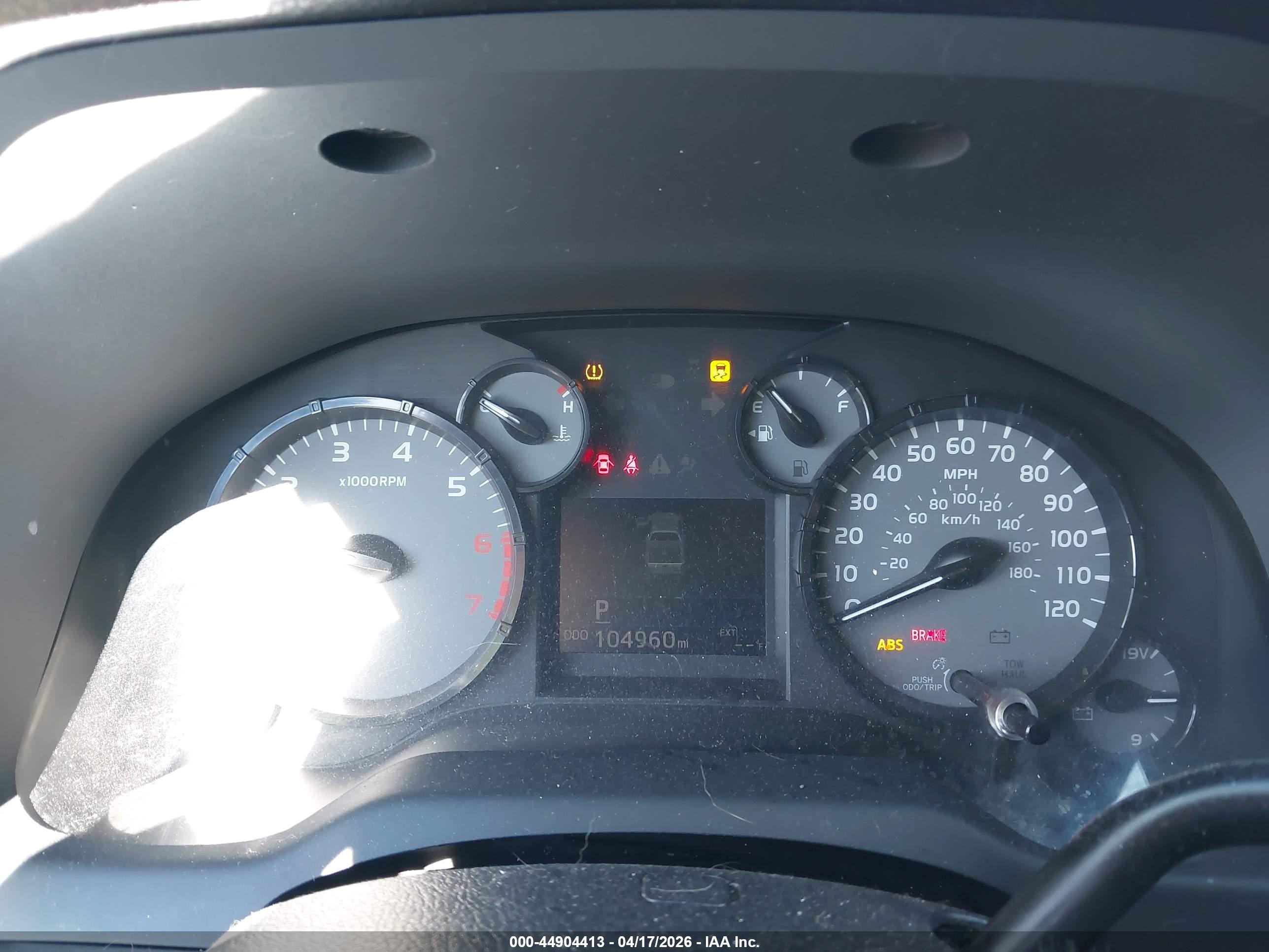 2015 Toyota Tundra Sr 4.6l V8 Серебряный vin: 5TFUM5F10FX063389